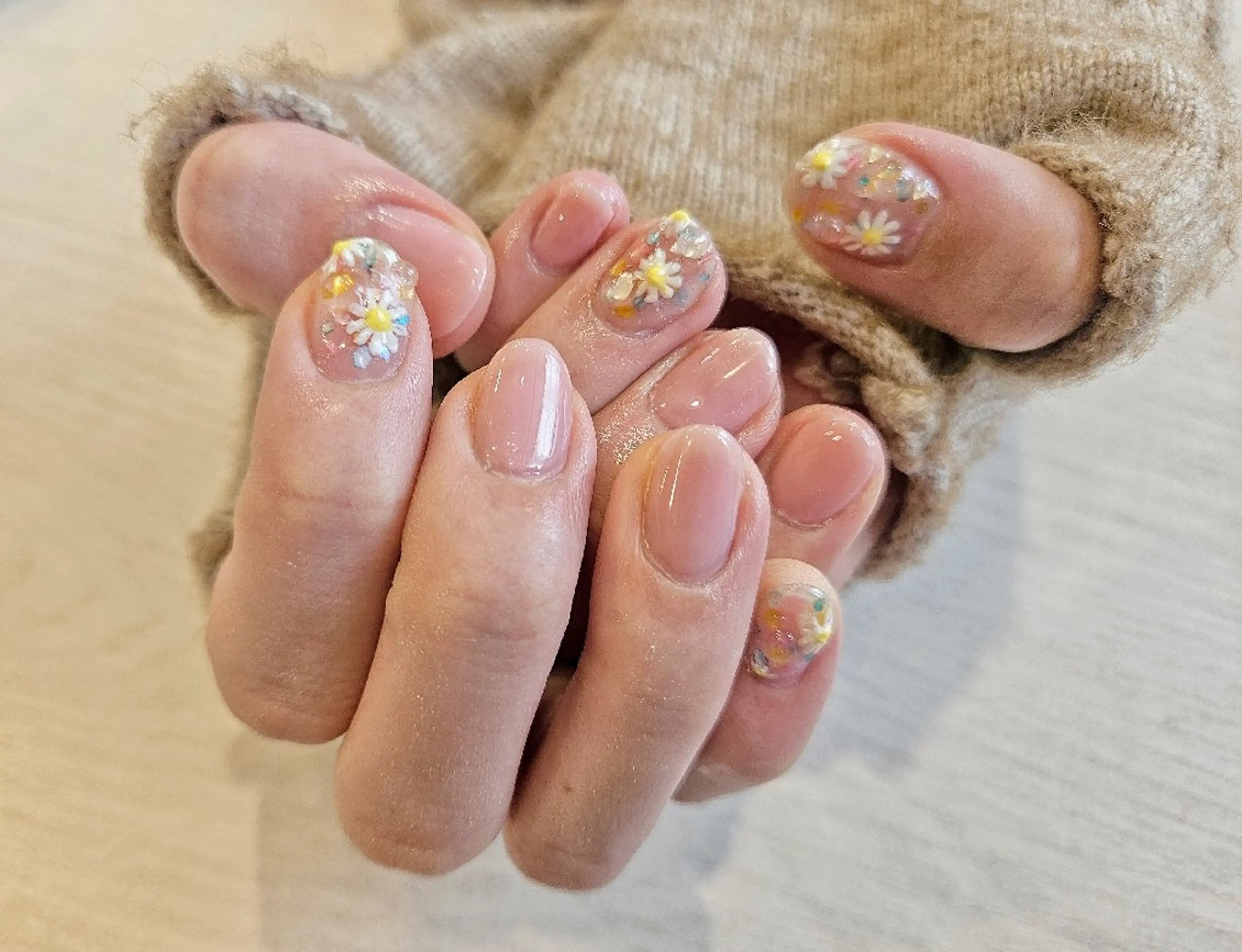 ネイル ハンドネイル 関口 友菜のヘアスタイル