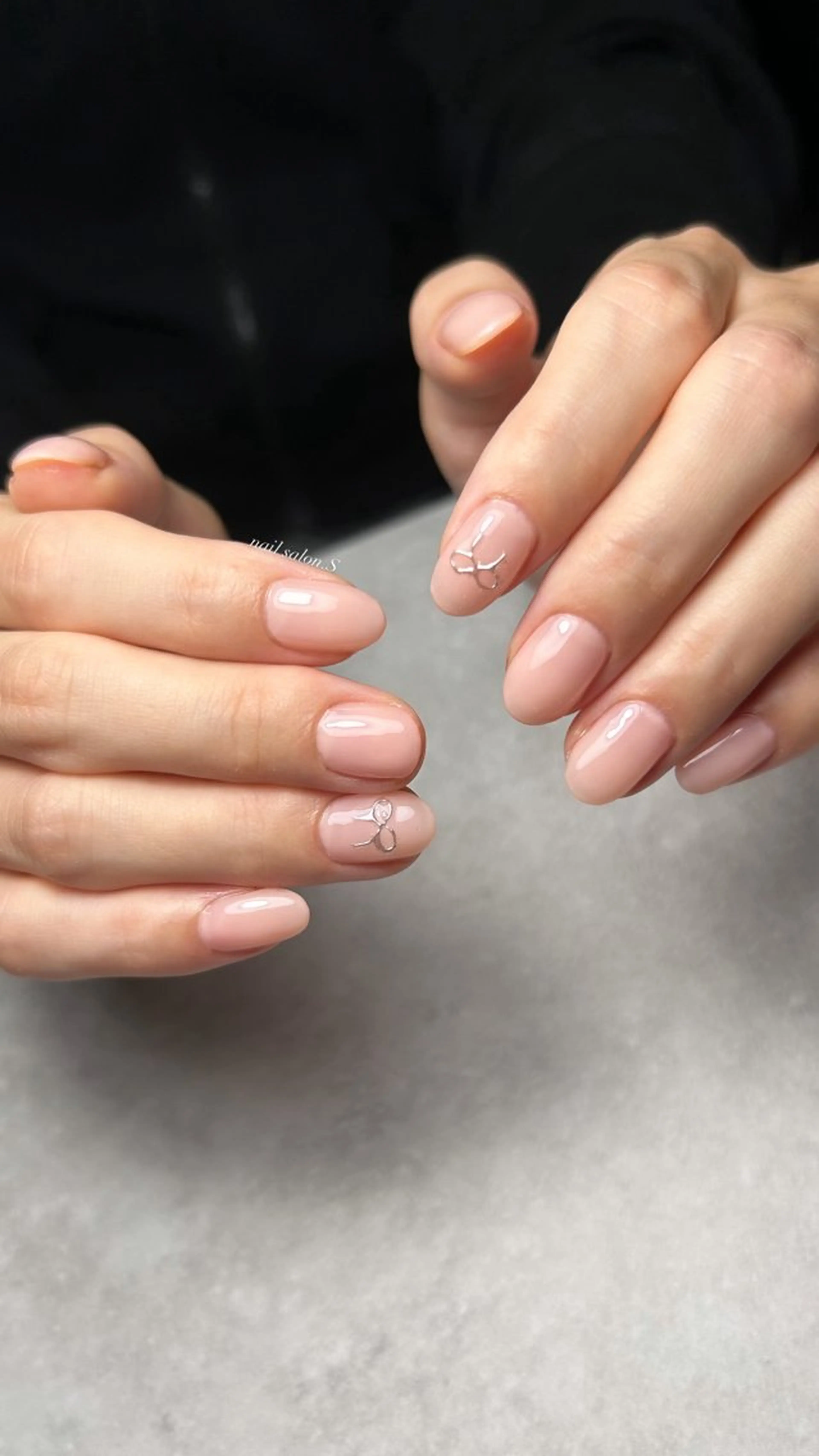 ネイル アートネイル 長さ出し ミラーネイル ワンカラーネイル ピンク ハンドネイル 関山 志乃のネイルデザイン