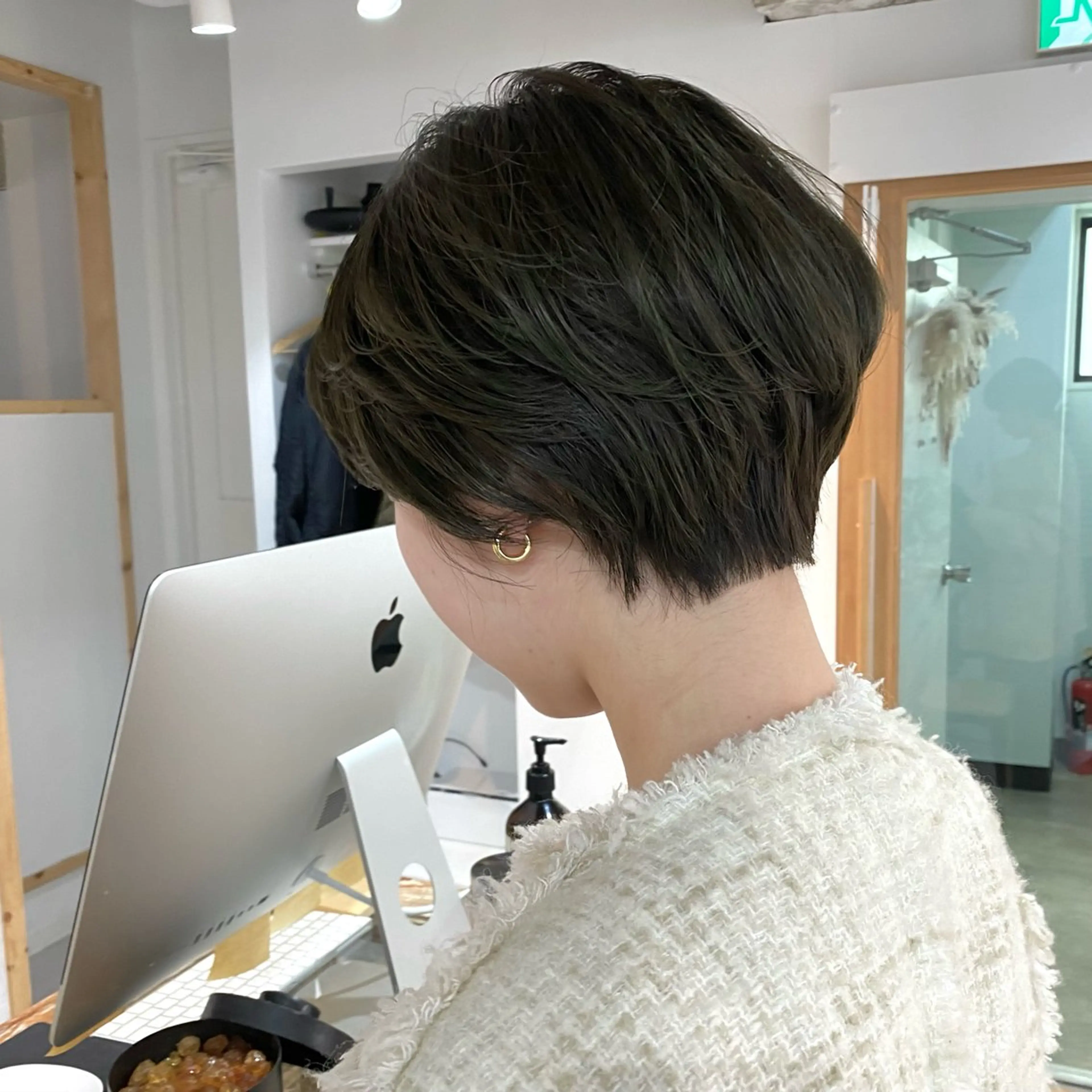 ショート カラー ROE 日吉のヘアスタイル