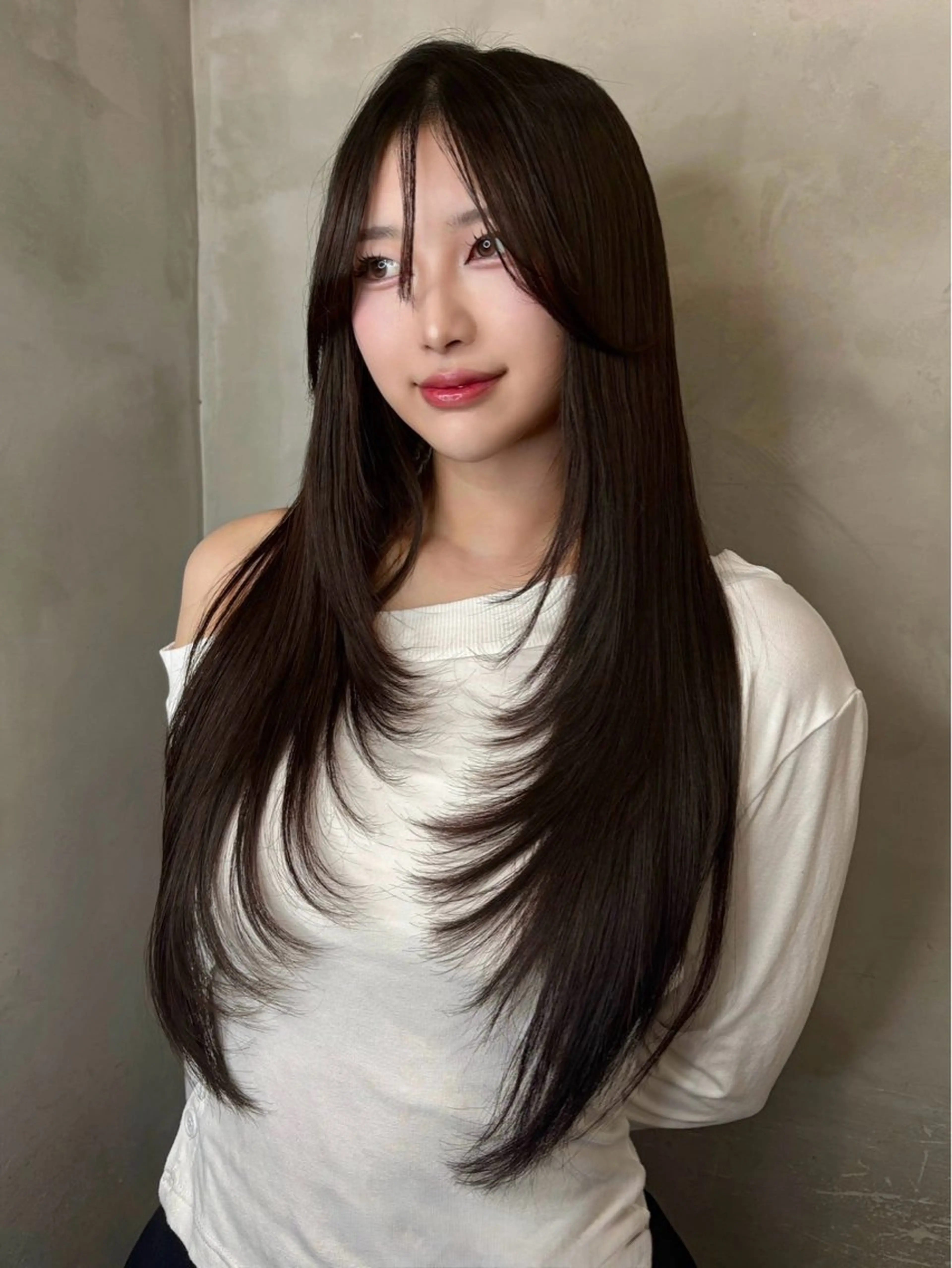 ロング カット ブリーチなしWカラー /レイヤー/設樂彩乃のヘアスタイル