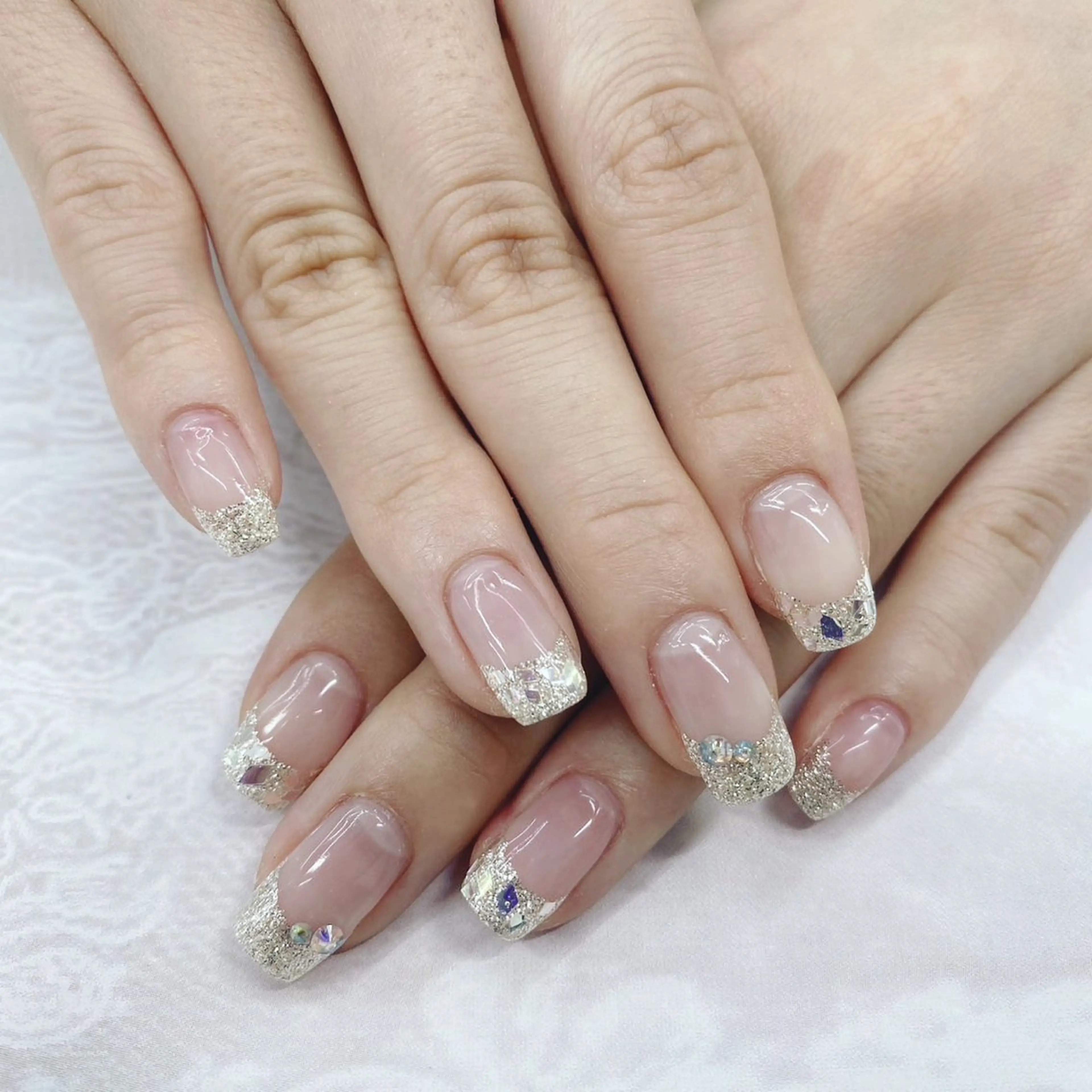 ネイル フレンチネイル ガラスフレンチ 韓国ネイル 持ち込み ハンドネイル ネイルサロン nail_upのネイルデザイン