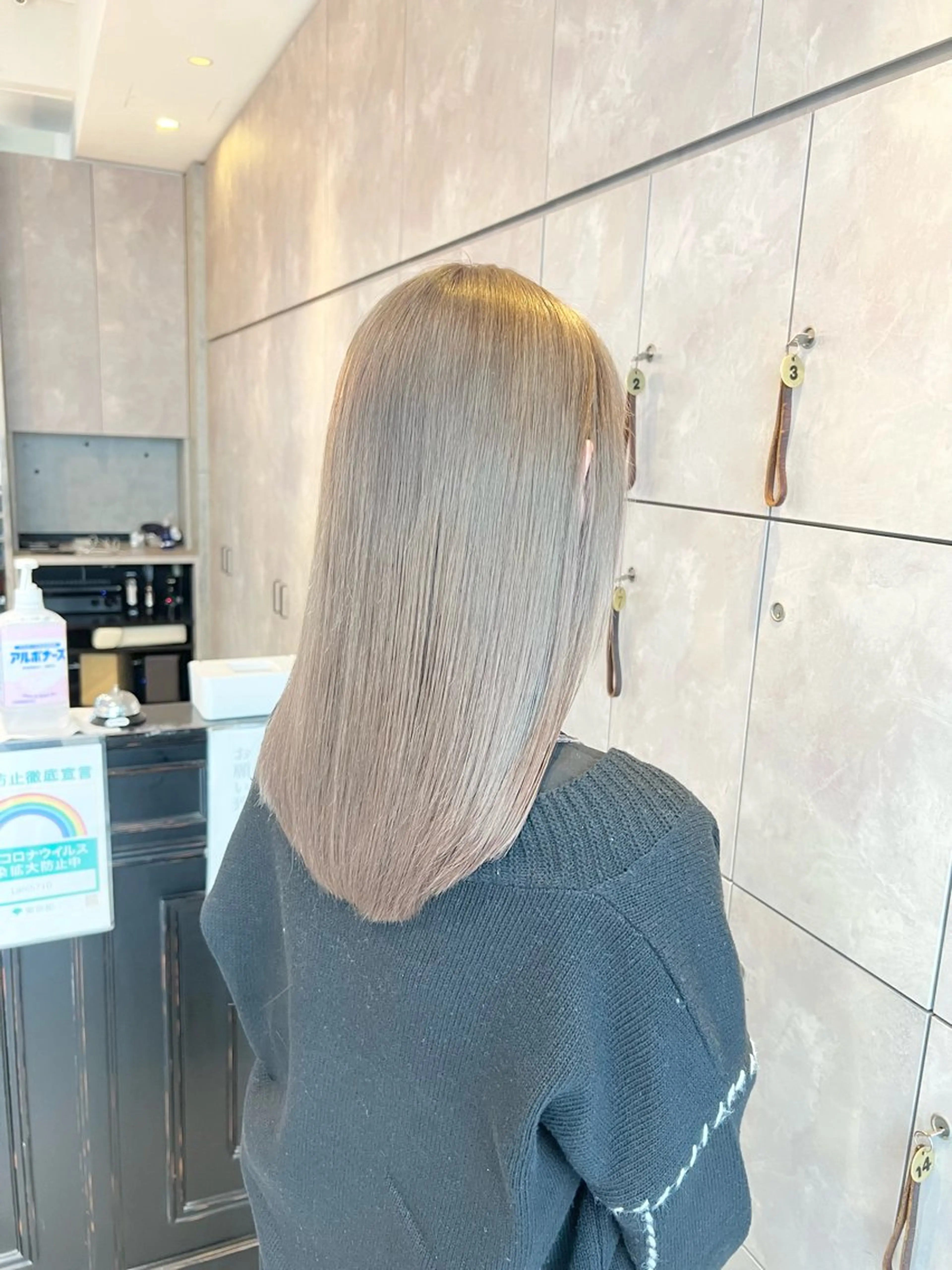 ミディアム カラー カット ヘアカラー トリートメント ヘアセット 🫧艶ダブルカラー ブリーチ🫧トモヤのヘアスタイル