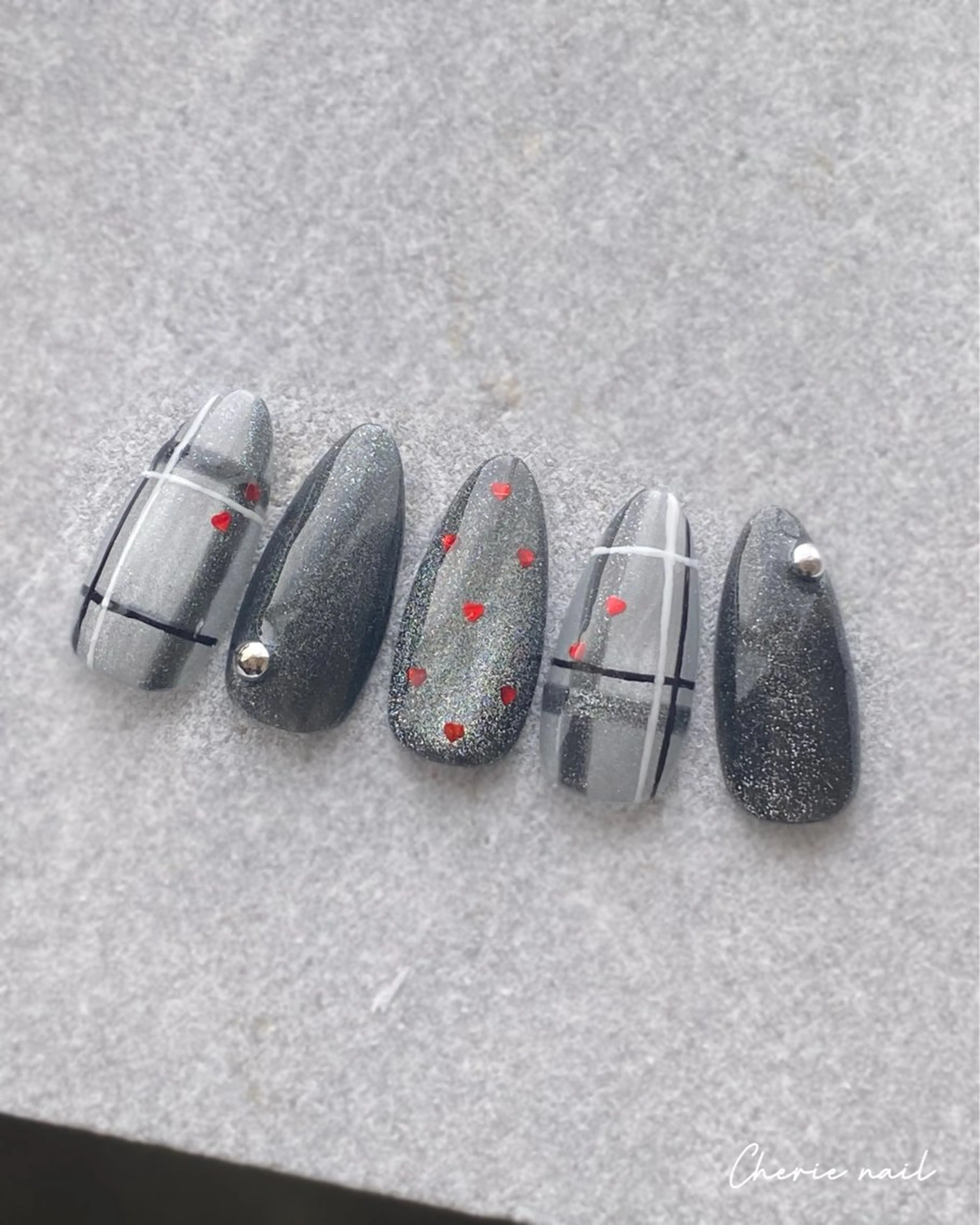 ネイル ジェルネイル ハート マグネットネイル 冬ネイル ハンドネイル Cherienail yunaのネイルデザイン