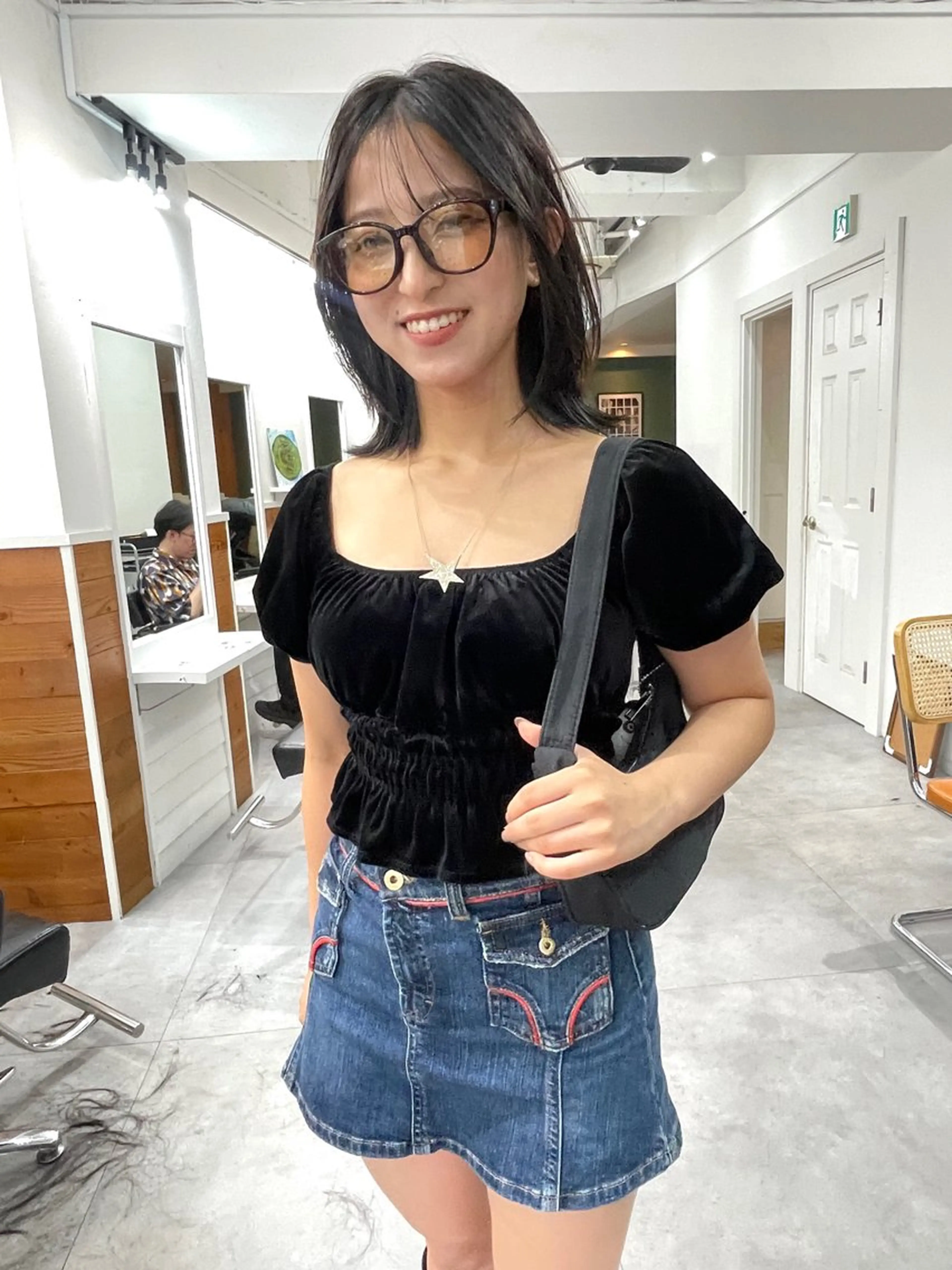 ミディアム カラー グレージュ レイヤーカット カット ヘアカラー トリートメント レイヤー／似合わせ TAKUYAのヘアスタイル