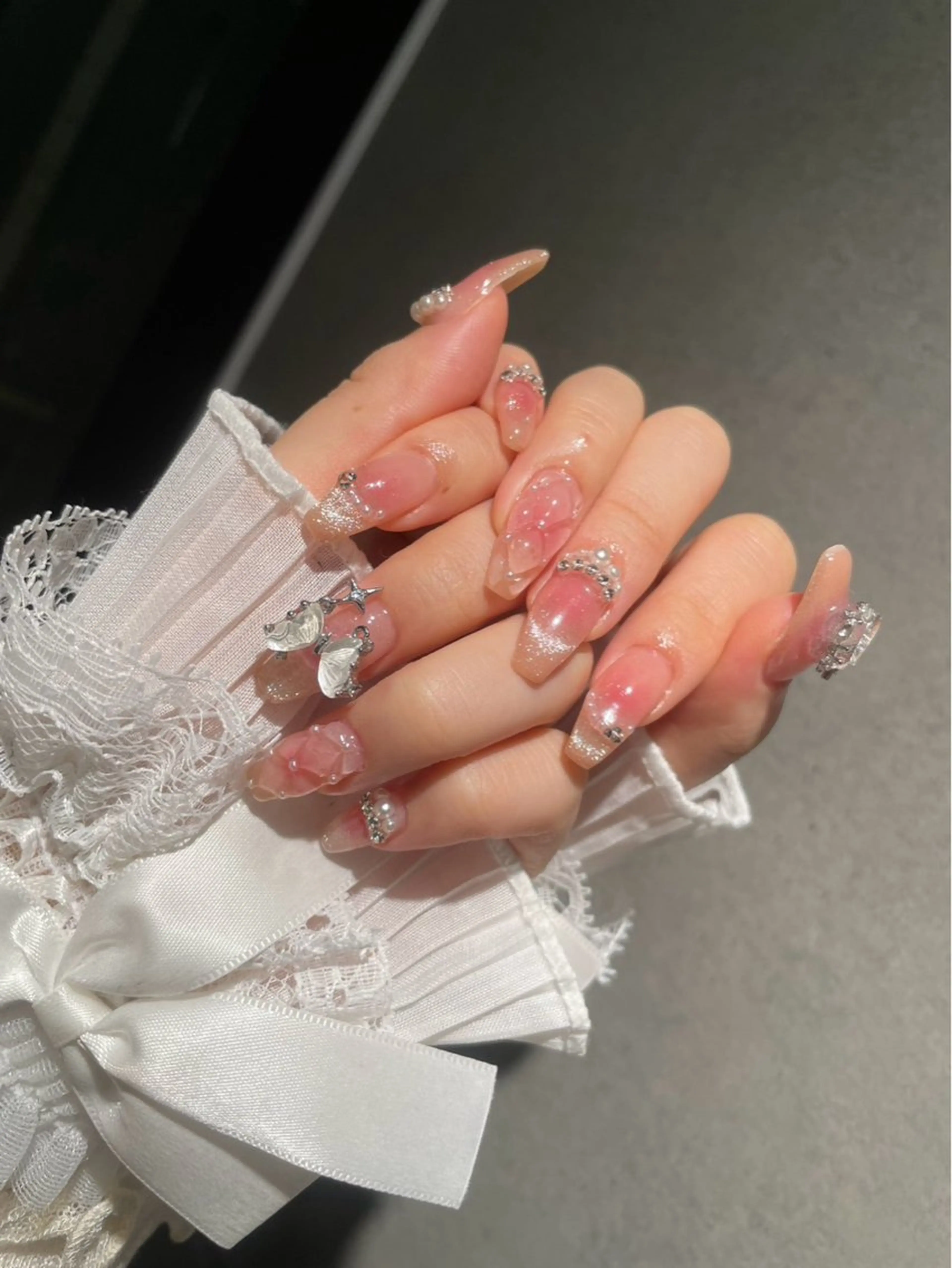 ネイル I-nailロング /ワンホン/キラキラのネイルデザイン
