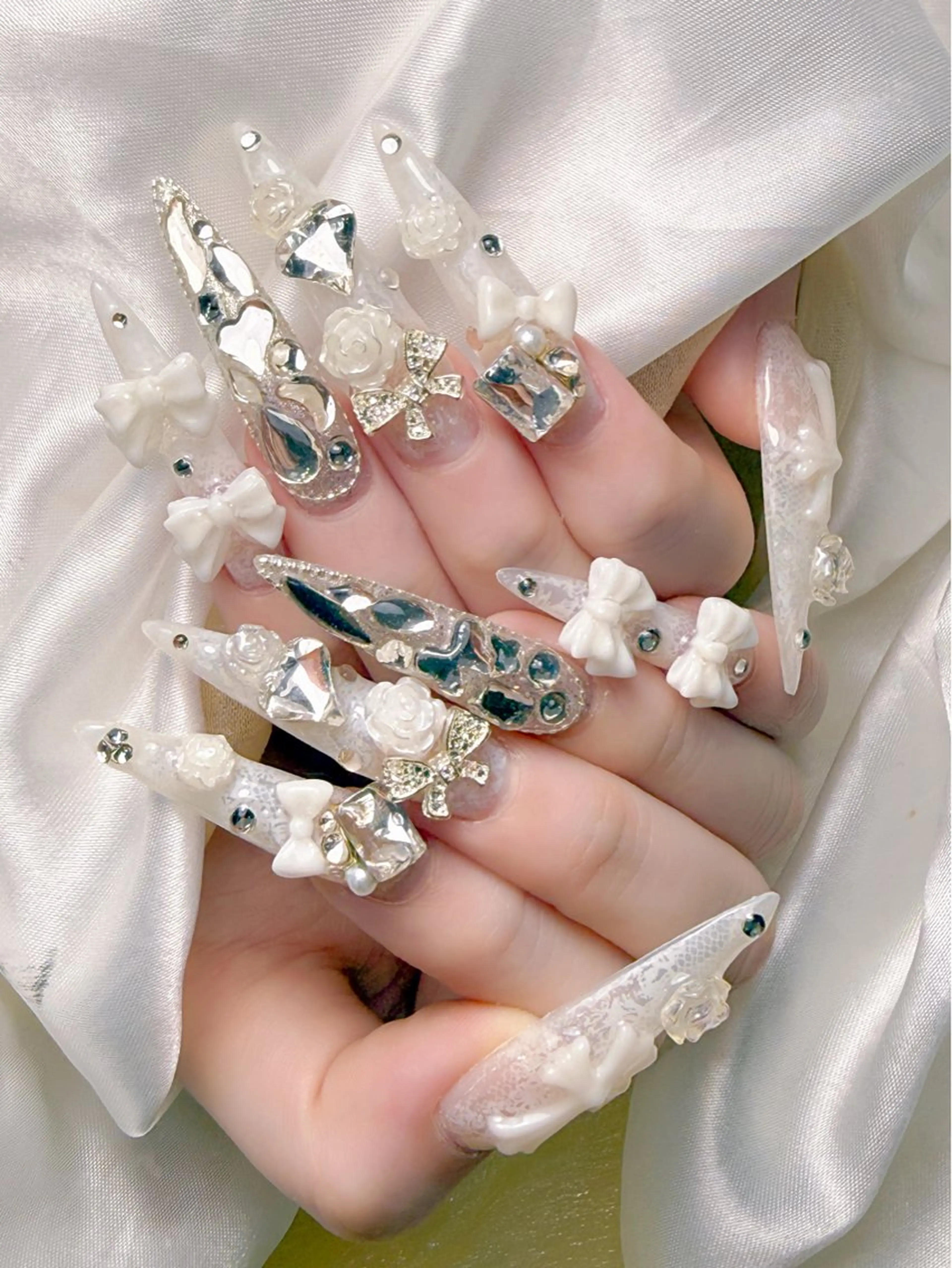 ネイル ハンドネイル LEELA NAIL STUDIOのネイルデザイン