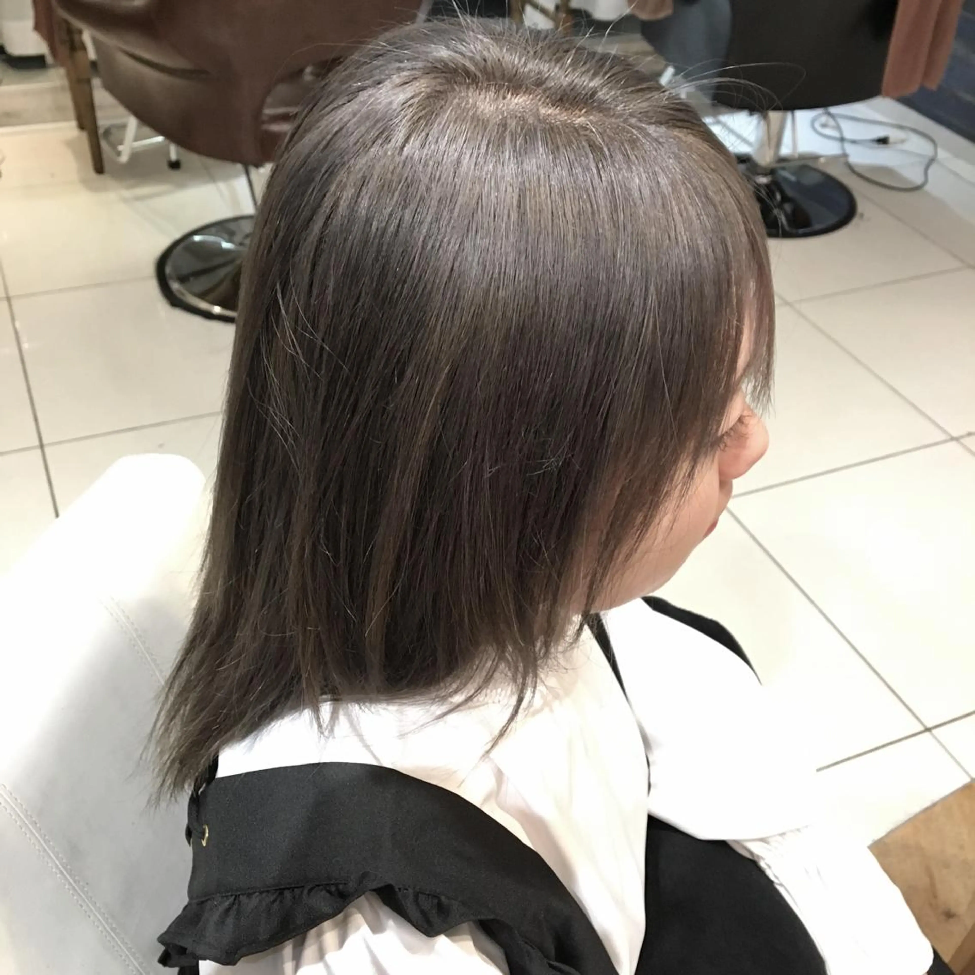 カラー 天野 利咲のヘアスタイル