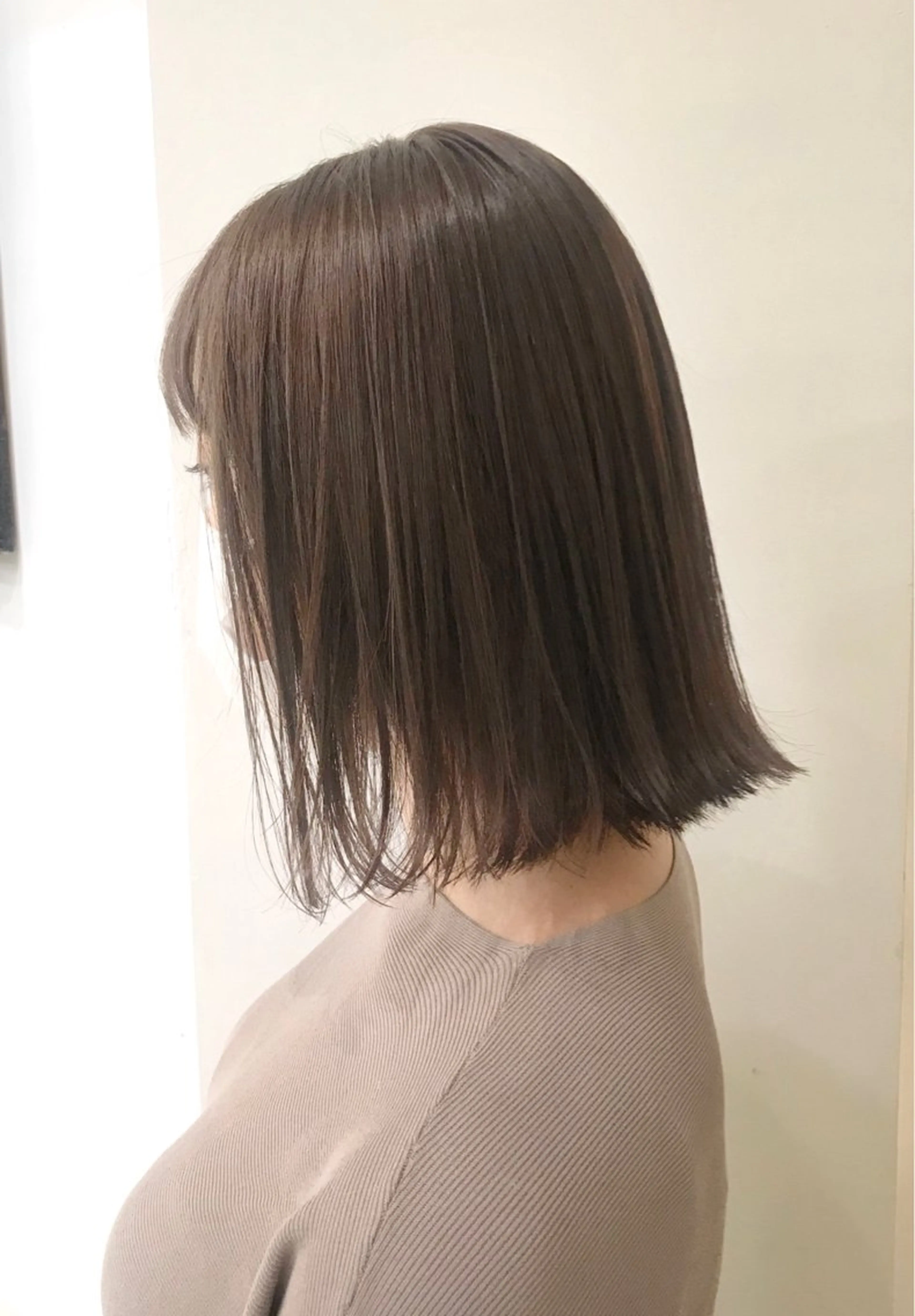 ミディアム カラー ヘアアレンジ 切りっぱなしボブ ベージュカラー オリーブベージュ ボブ Lien所属・marika/ボブ /透明感カラーのヘアスタイル