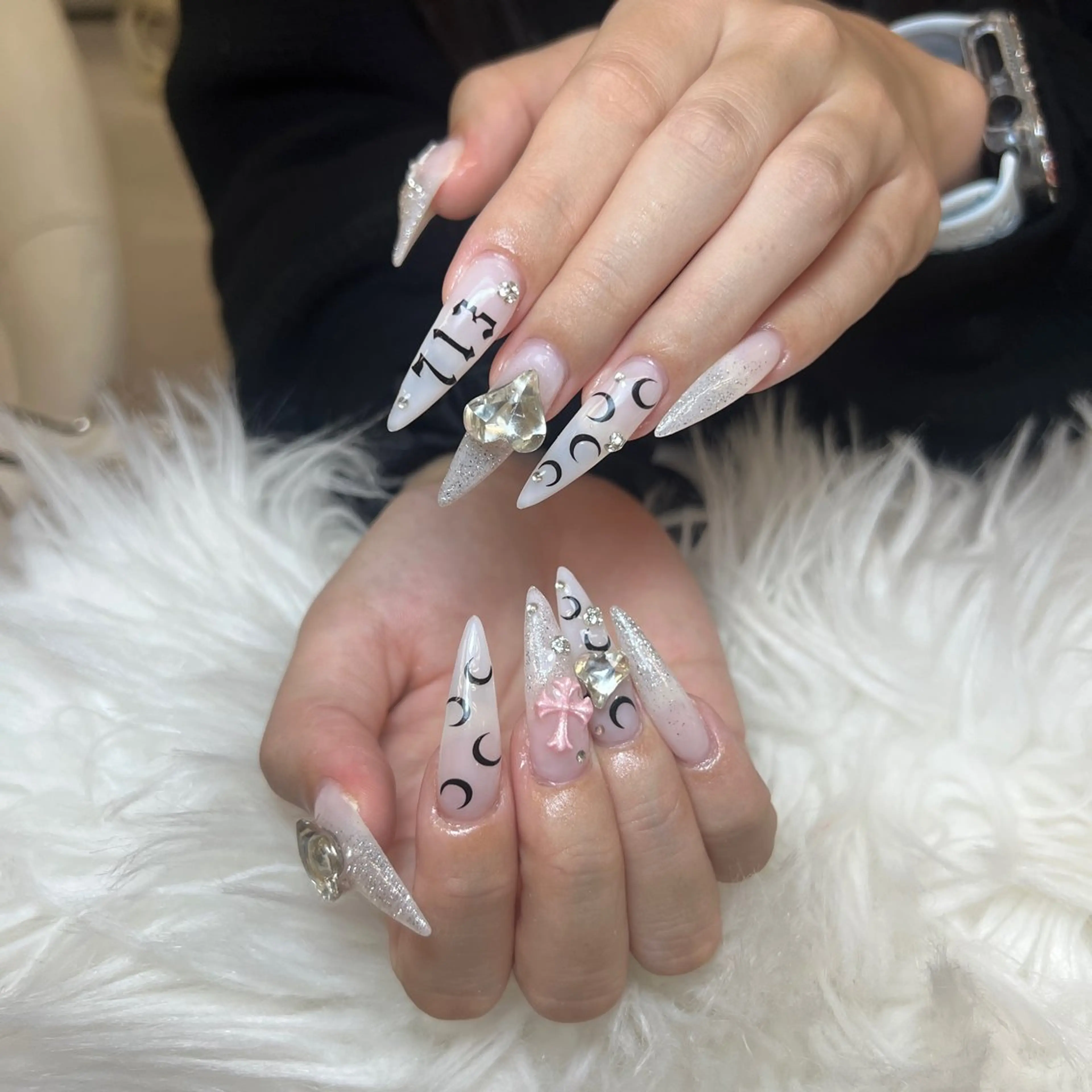 ネイル アートネイル オーロラネイル チークネイル 長さ出し フットネイル Noiranail_ studio川越西口のネイルデザイン