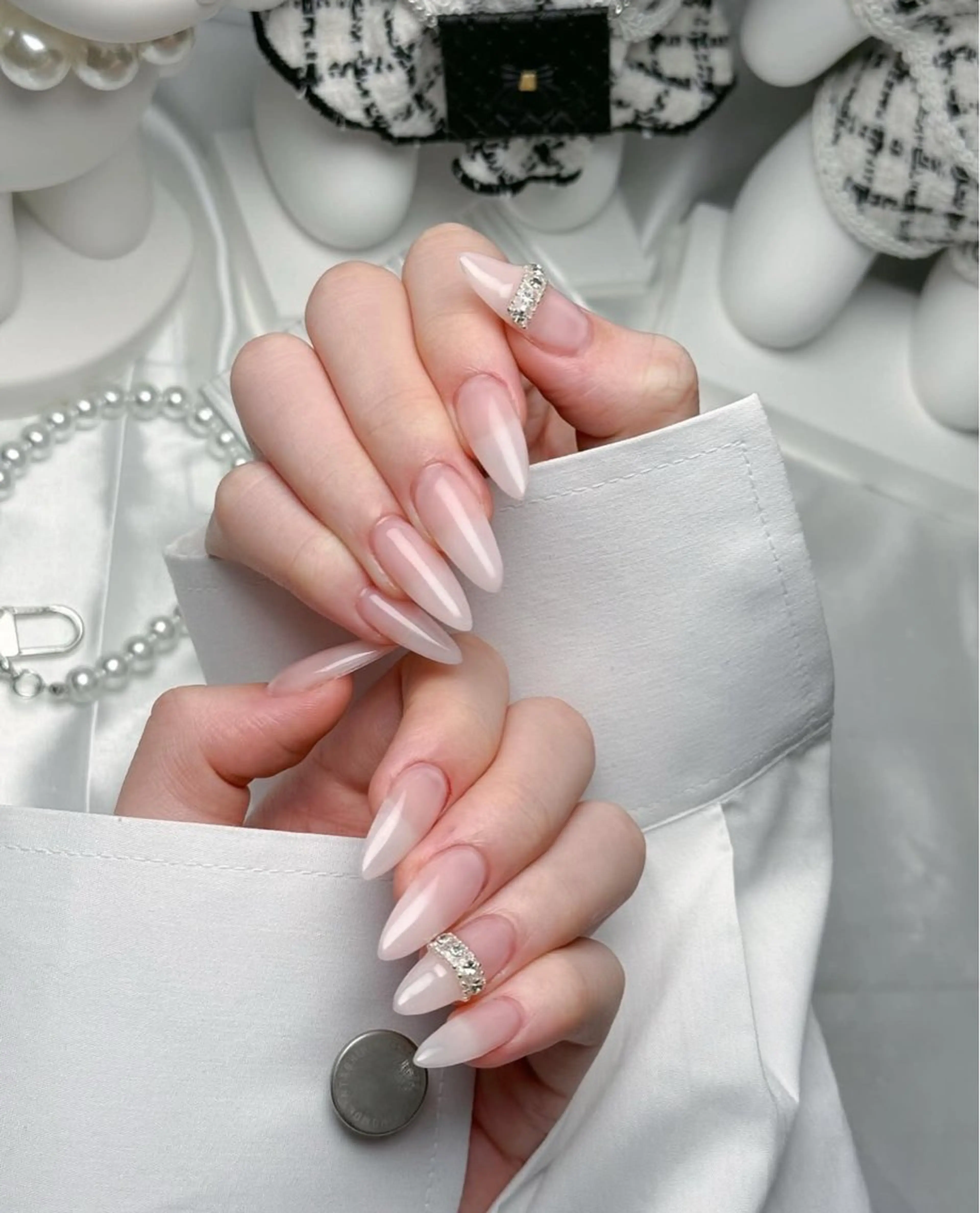 ネイル キラキラネイル マグネットネイル ミラーネイル ニュアンスネイル ワンホンネイル ハンドネイル Hinaa 池袋のネイルデザイン