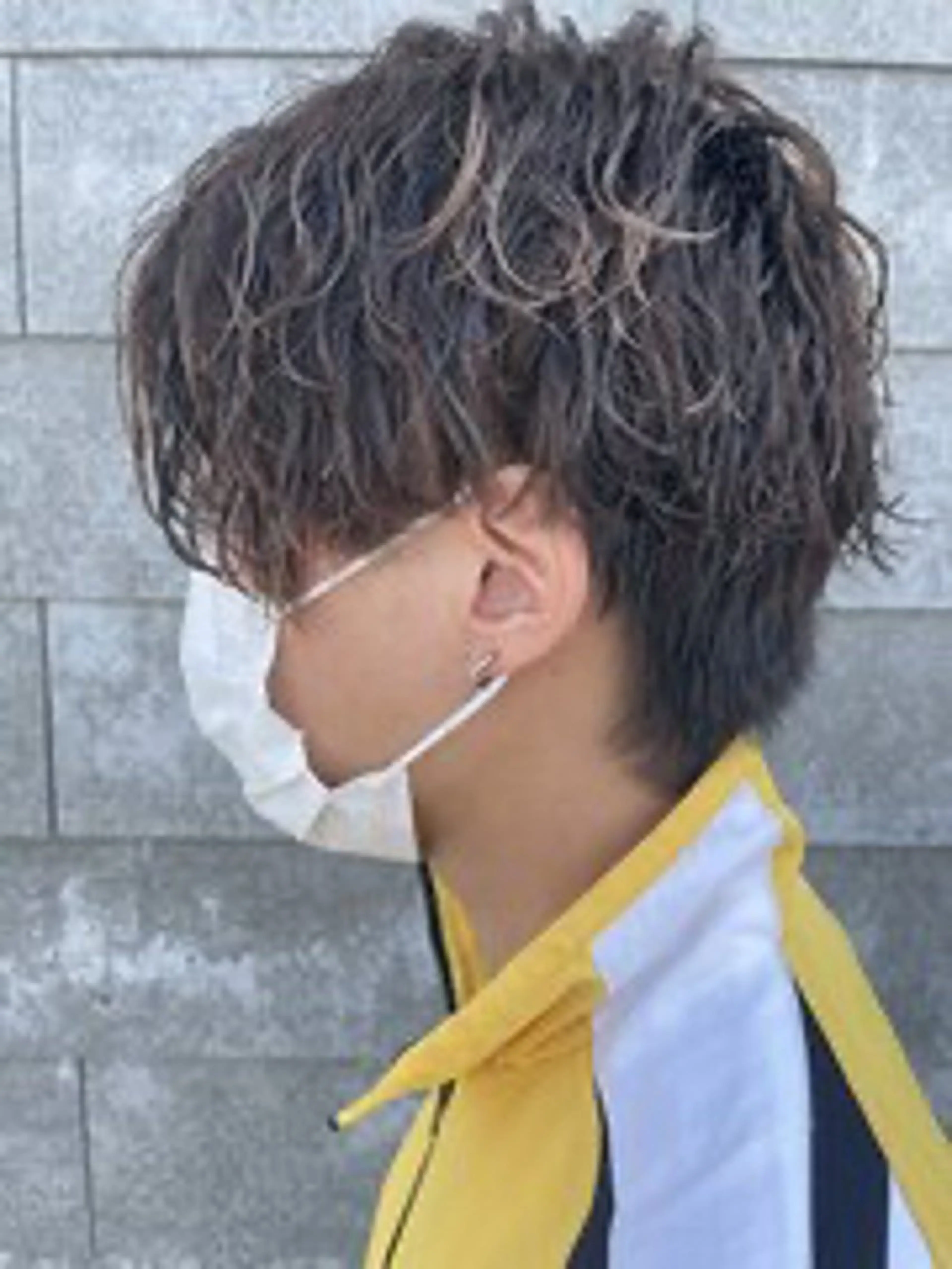 パーマ メンズ センターパート メンズパーマ ツイストスパイラルパーマ スパイラルパーマ カット パーマ 内山 翔太のヘアスタイル