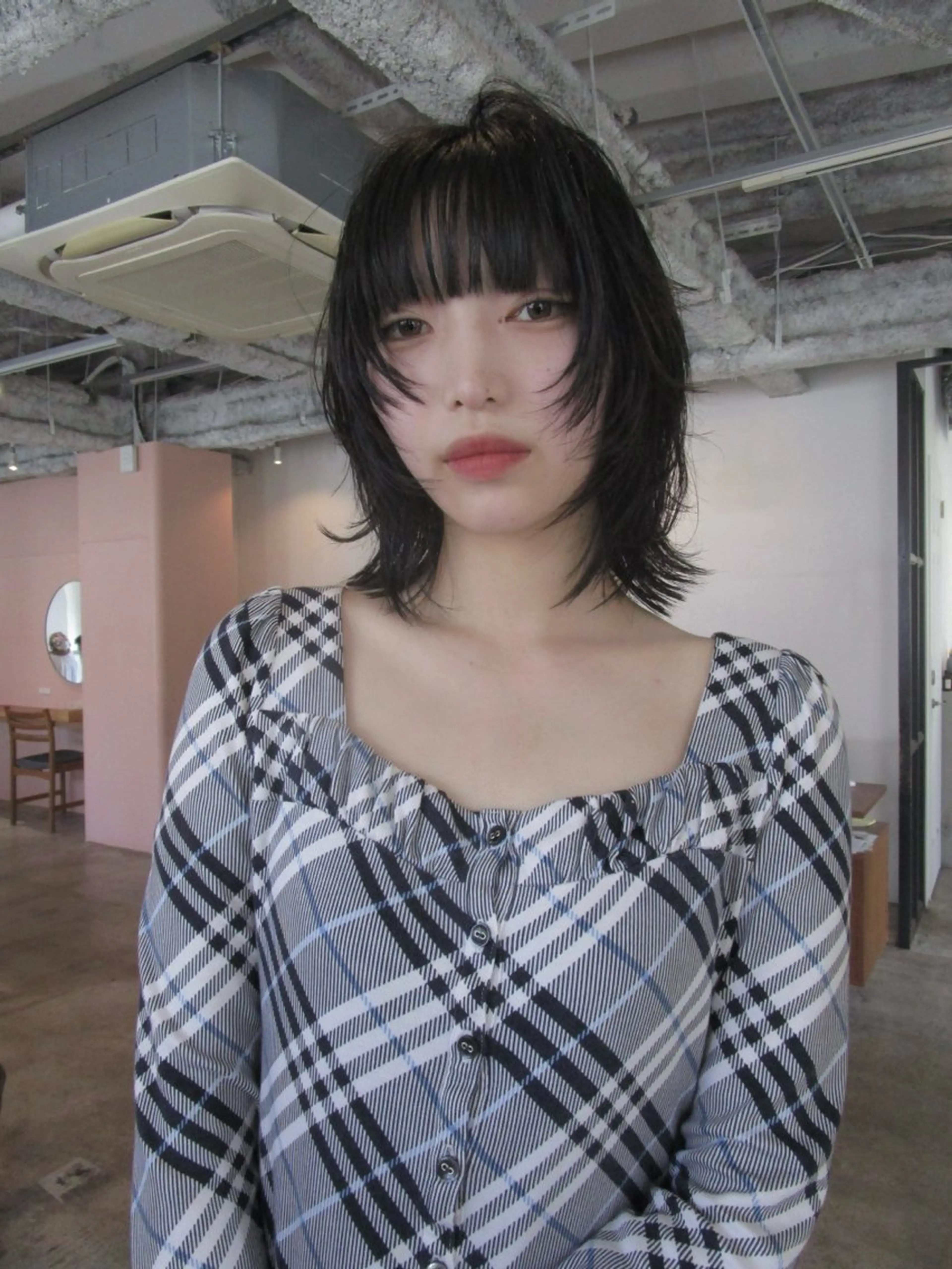 ミディアム カラー 黒髪 顔周りカット レイヤーカット ウルフカット カット ヘアカラー yu maのヘアスタイル
