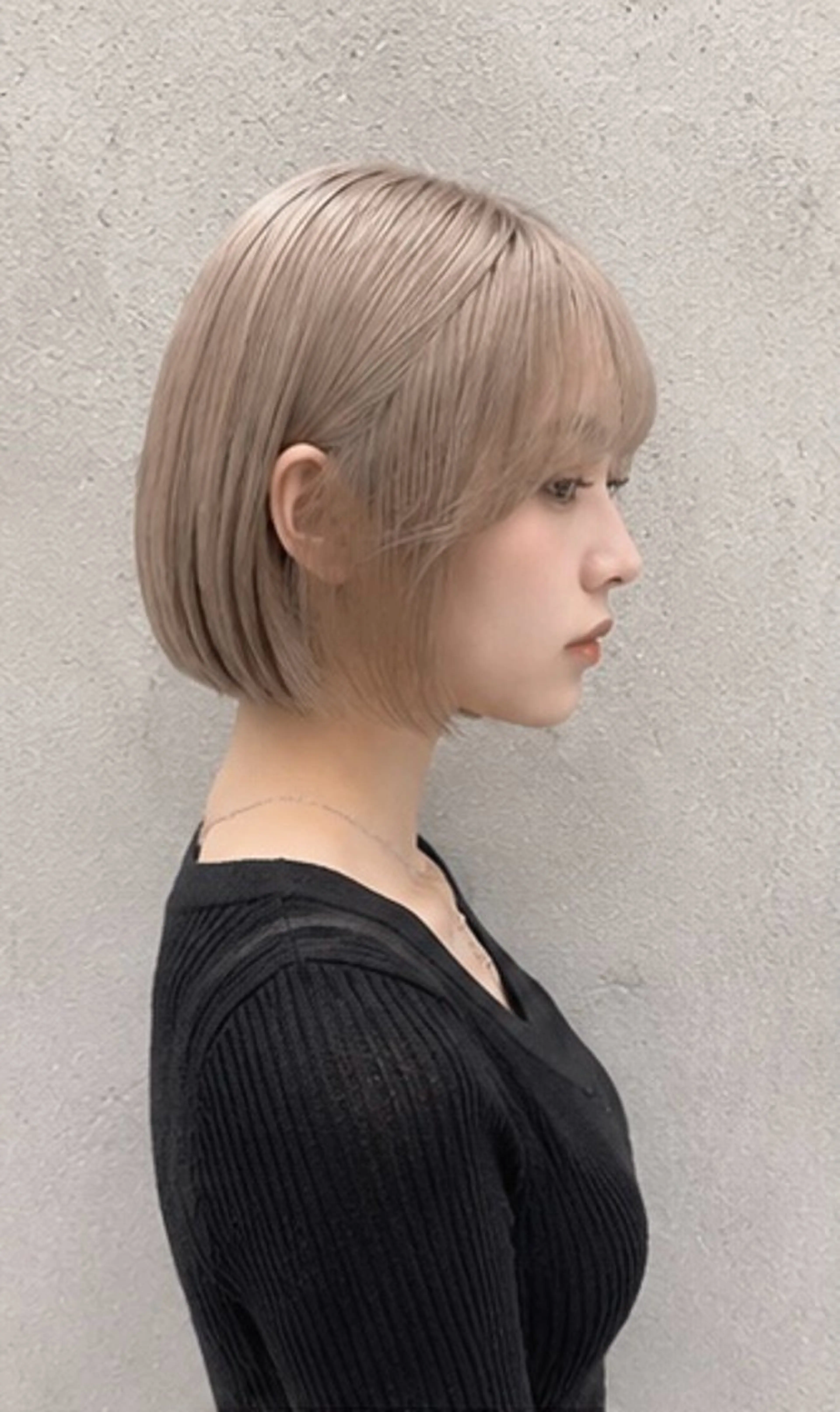 ショート カラー ベージュカラー ブリーチ ブロンド ケアブリーチ 透明感カラー Garden 浅草蔵前のヘアスタイル