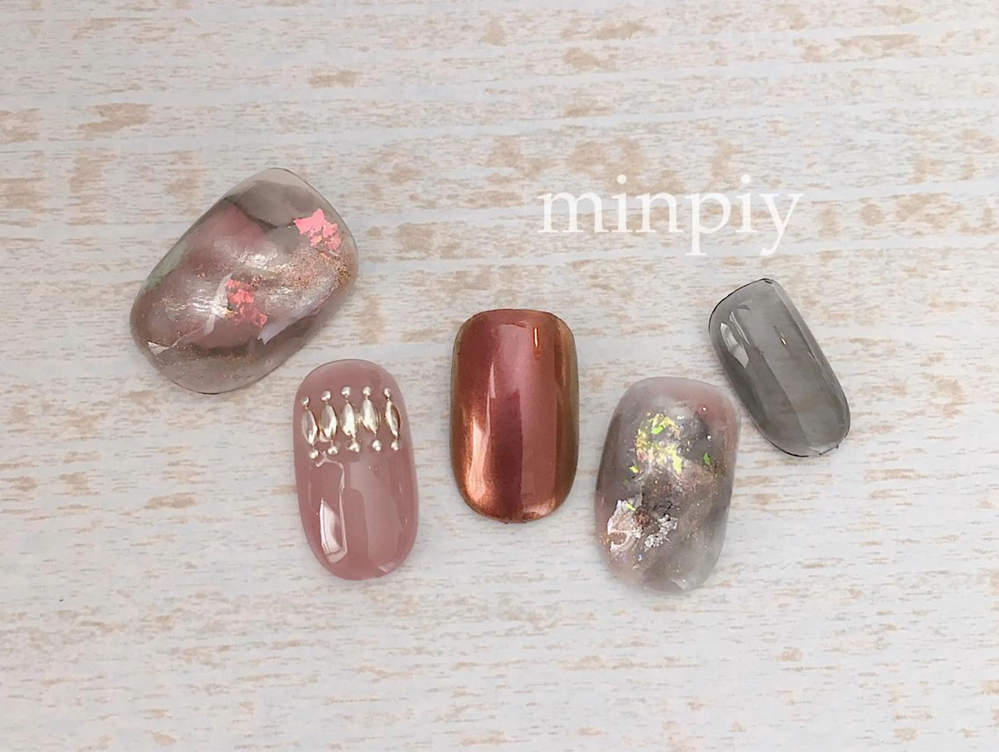 ネイル 𖡼 yumenoのネイルデザイン