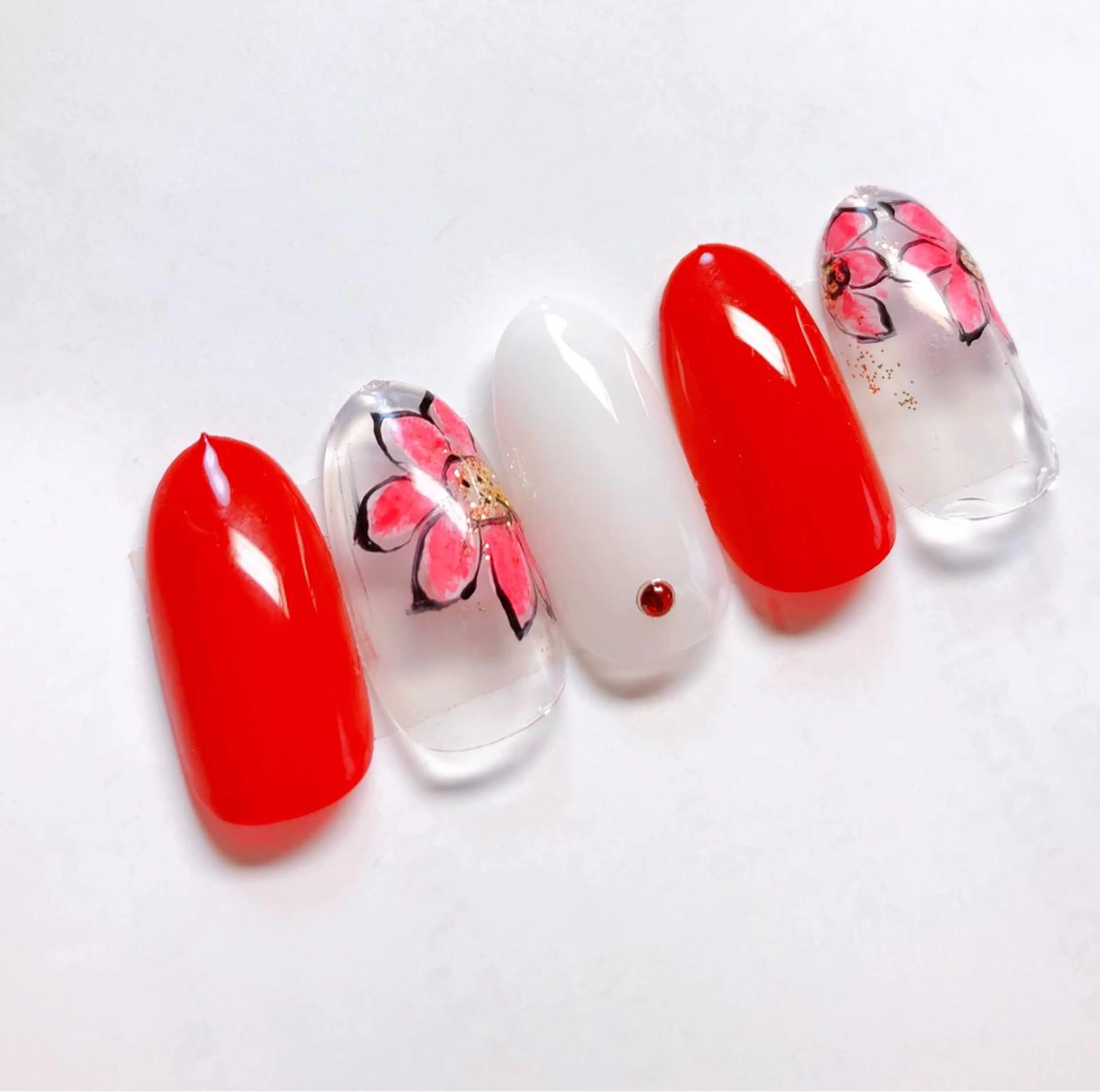 ネイル Bella 齋藤理奈のネイルデザイン