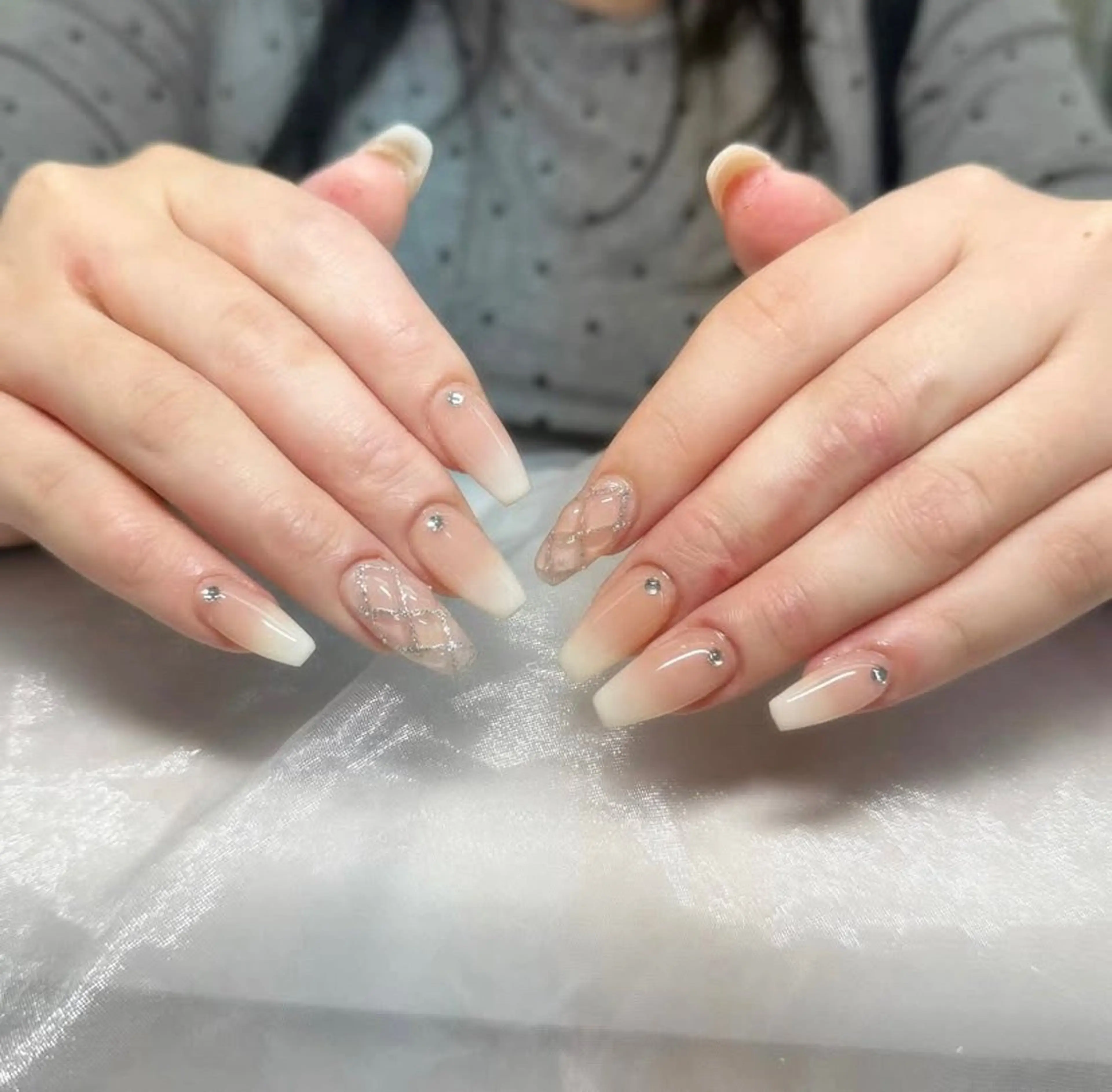 ネイル ハンドネイル Hin Nailsのネイルデザイン