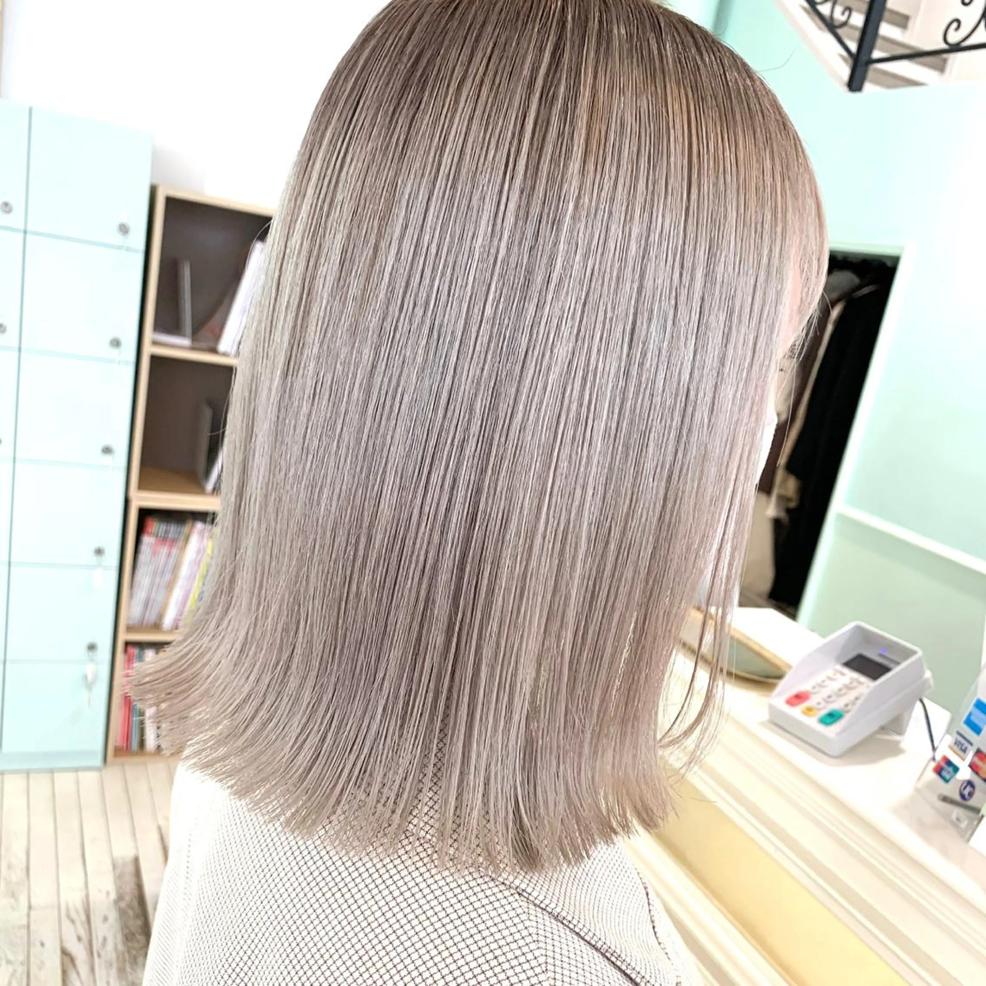 ミディアム 🍀ケアブリーチ カラー🍀坂井のヘアスタイル