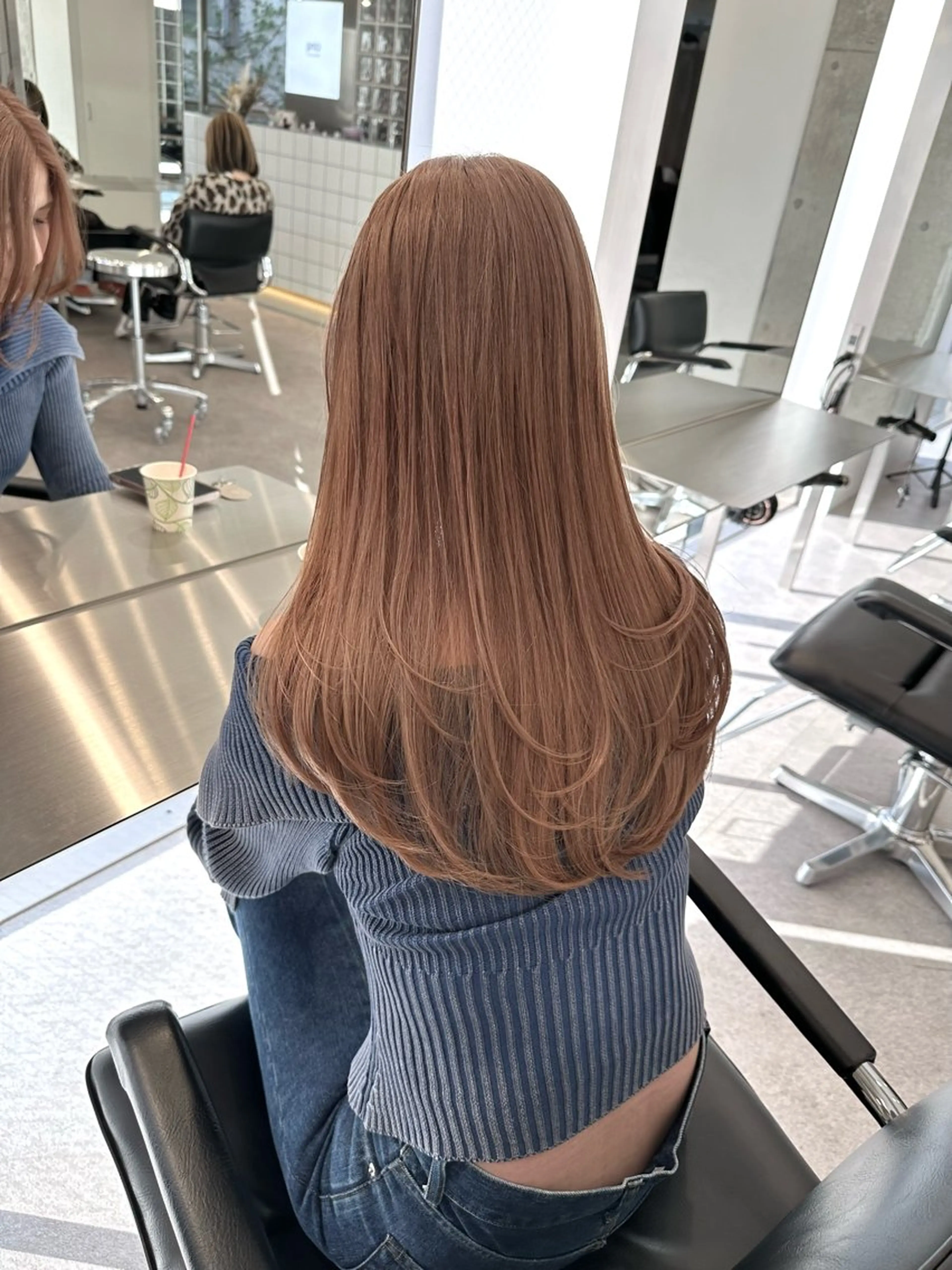 ロング ヘアカラー ヘーゼルブラウン ゆりのヘアスタイル