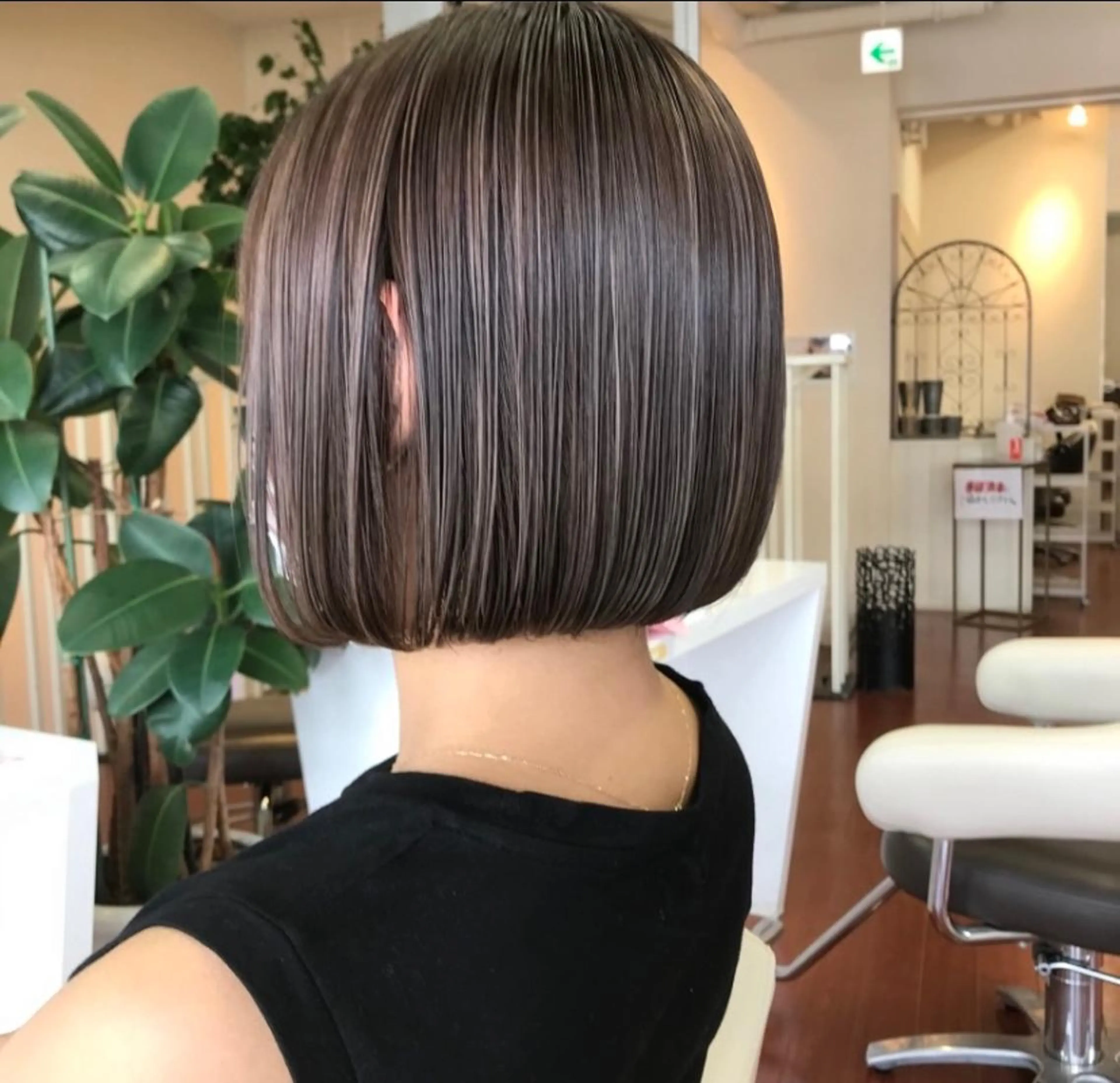ショート カラー ヨシダ トオルのヘアスタイル