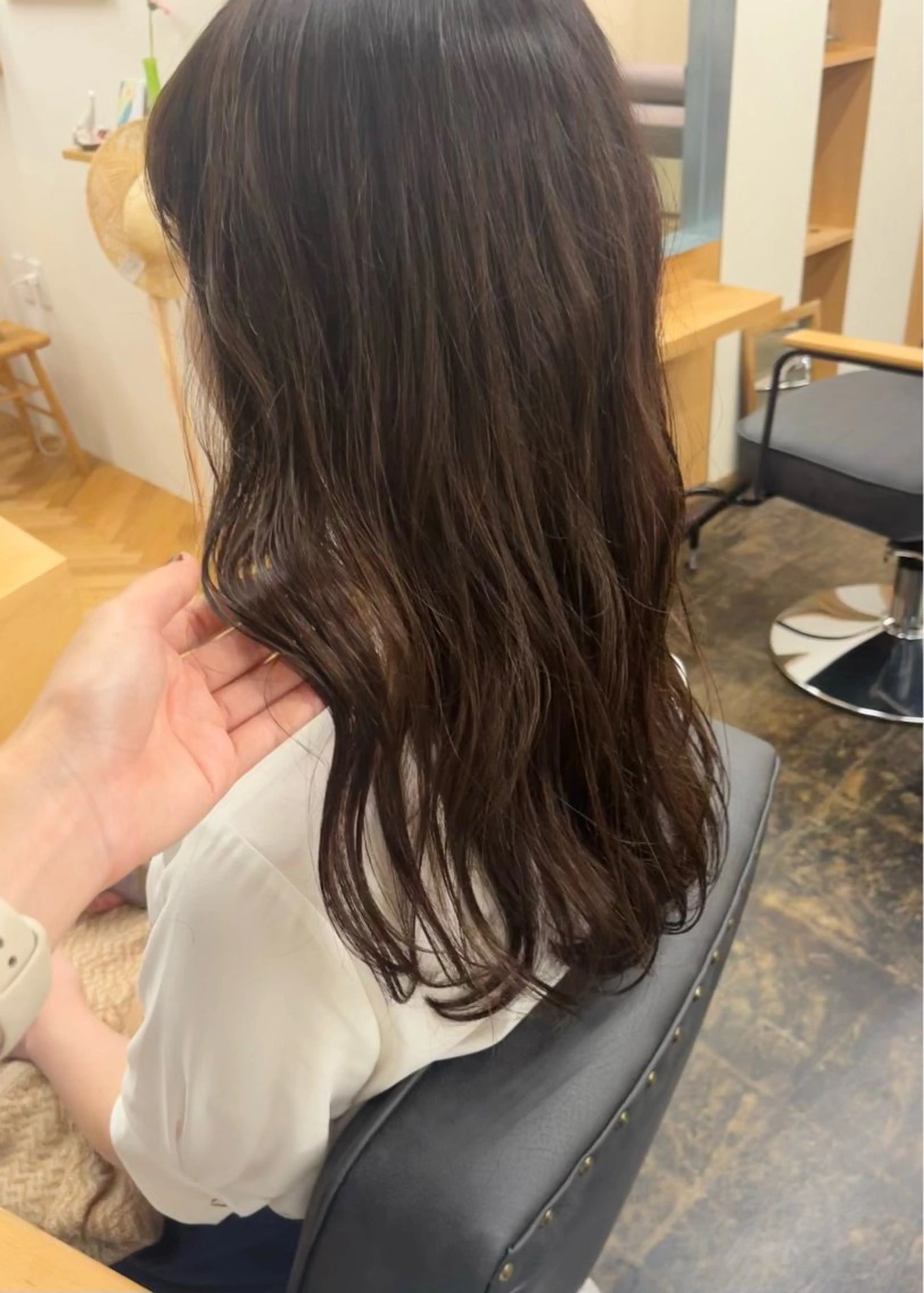 セミロング カラー ベージュカラー 透明感カラー オリーブベージュ オリーブカラー カット ヘアカラー トリートメント 西山 紗耶香🪽 透明感カラー/ボブのヘアスタイル