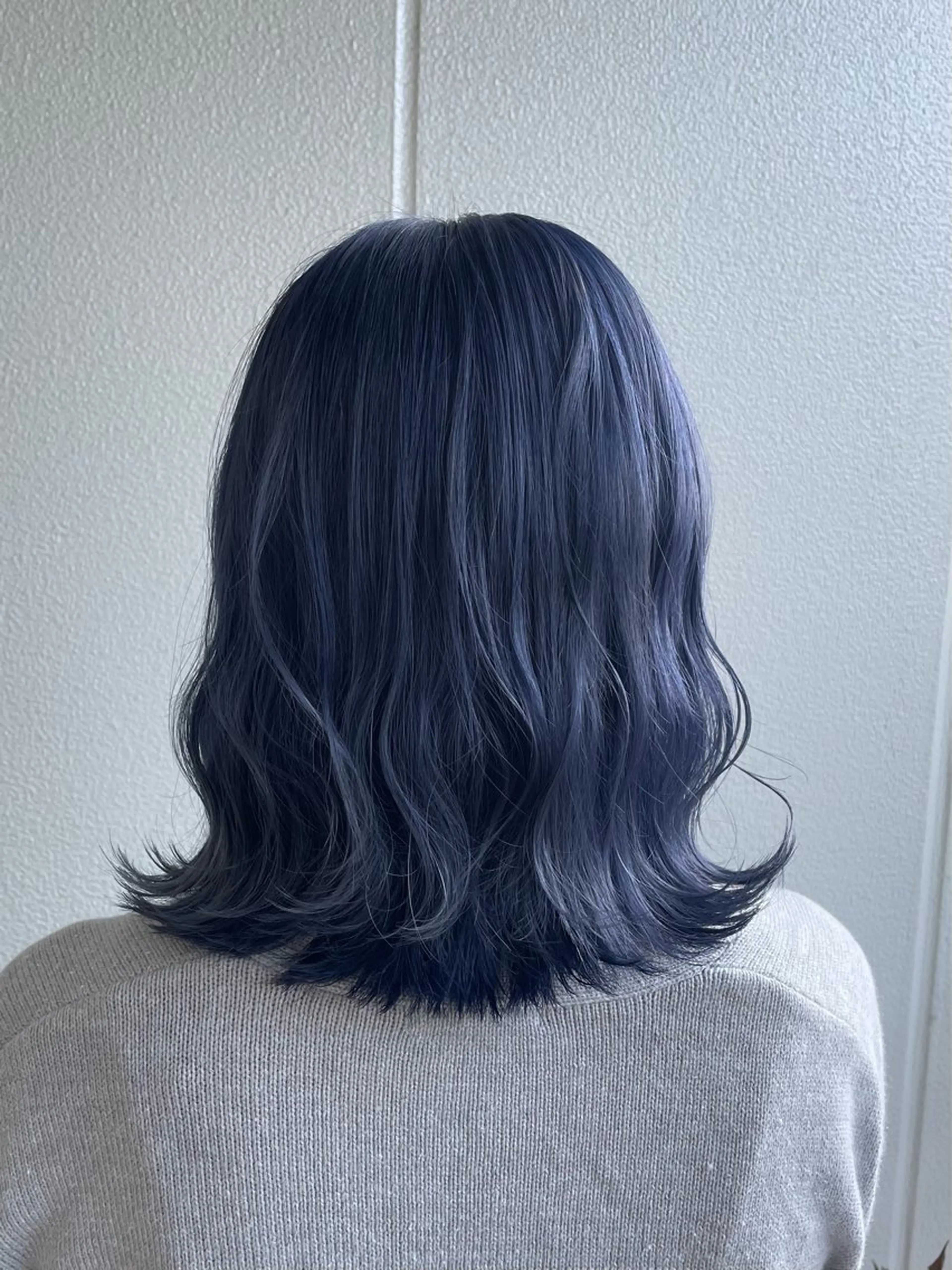 ミディアム カラー ヘアアレンジ ブルーカラー ブルーグレー 《暖色/韓国hair 》🇰🇷桑原ユキネのヘアスタイル