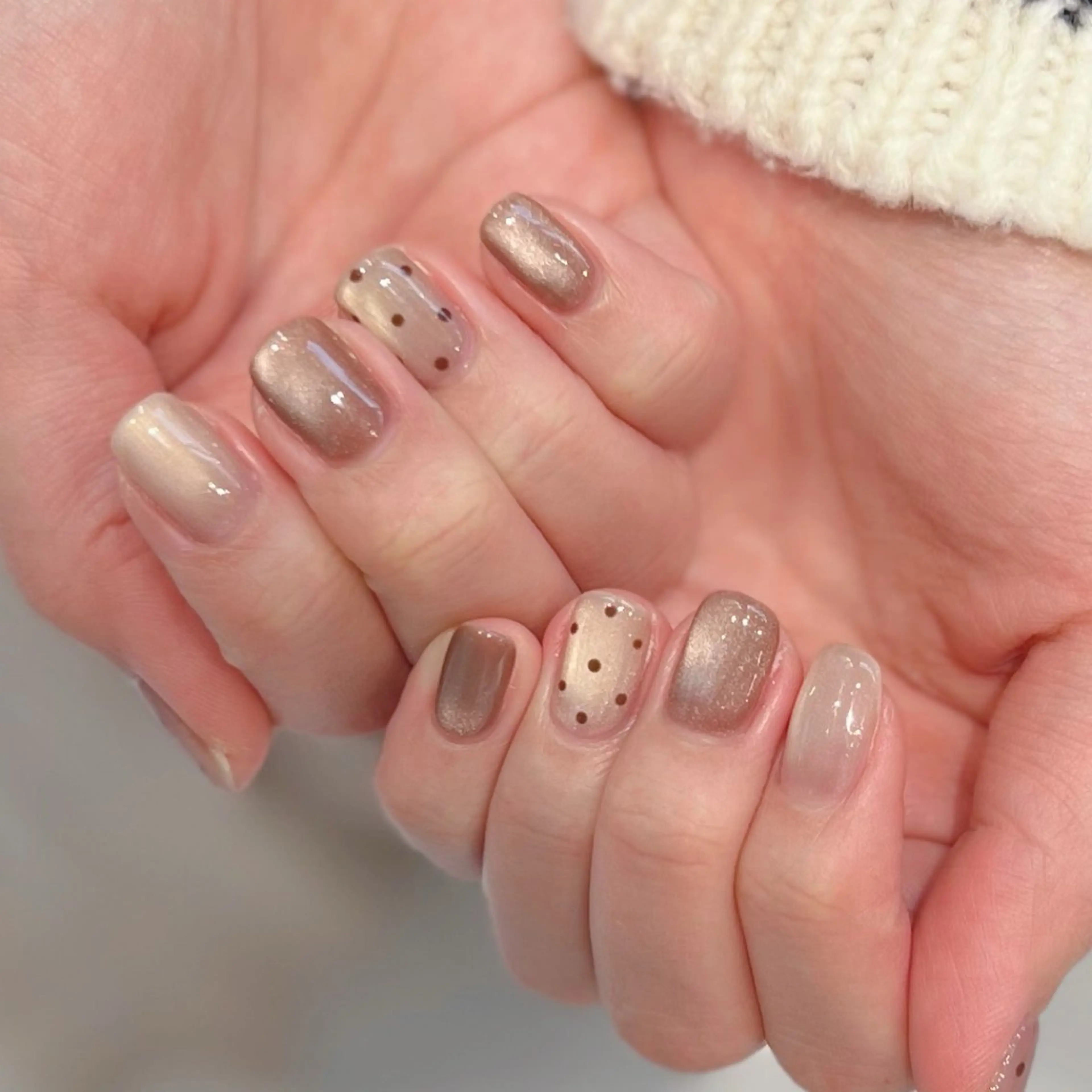 ネイル アートネイル ドット ジェルネイル マグネットネイル パラジェル ハンドネイル VINGT NAIL Aika.K🍒のネイルデザイン