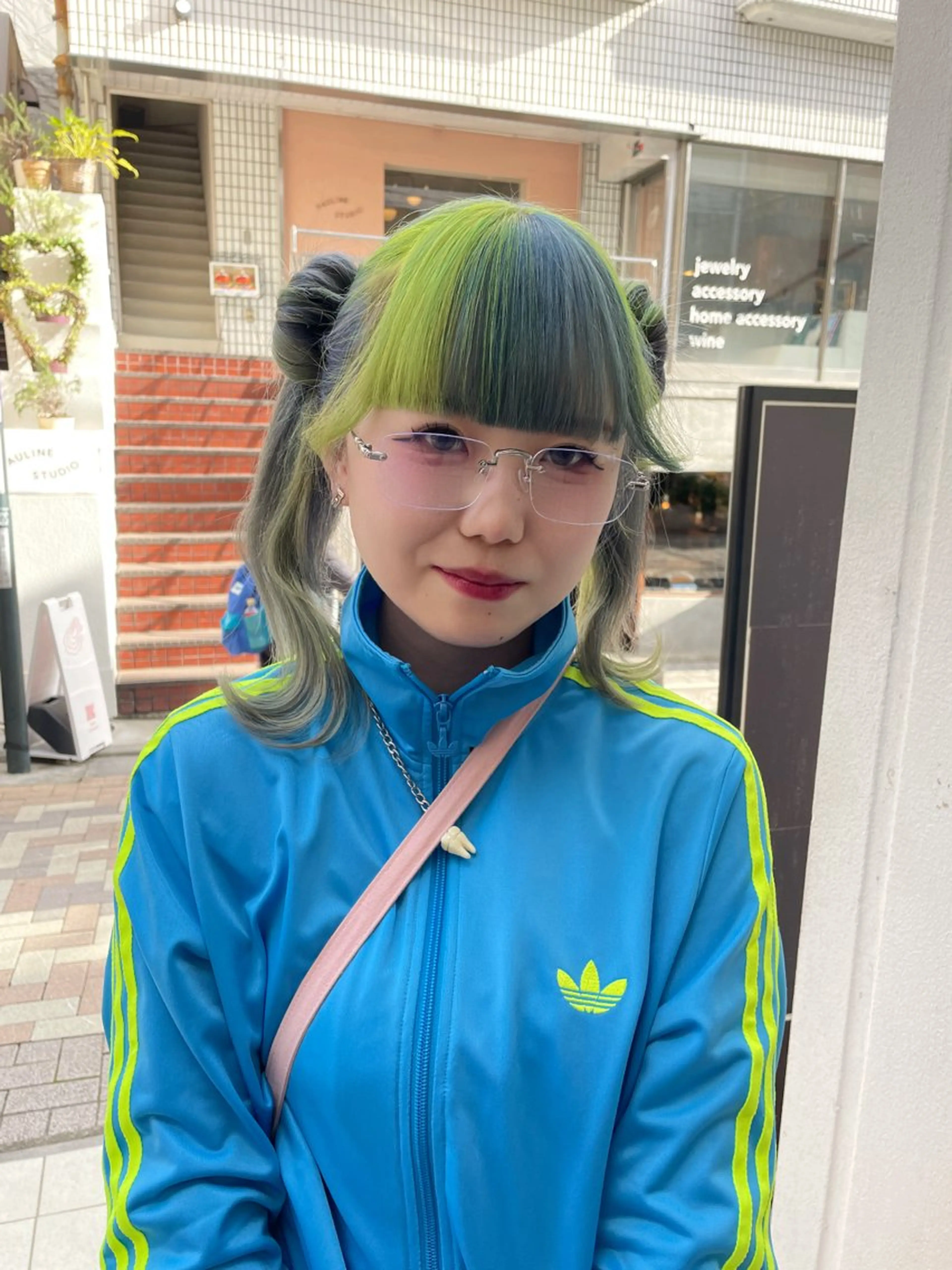 カラー ブリーチ デザインカラー ダブルカラー ハイトーンカラー デザインカラー/ ヘアアレンジ/りりかのヘアスタイル