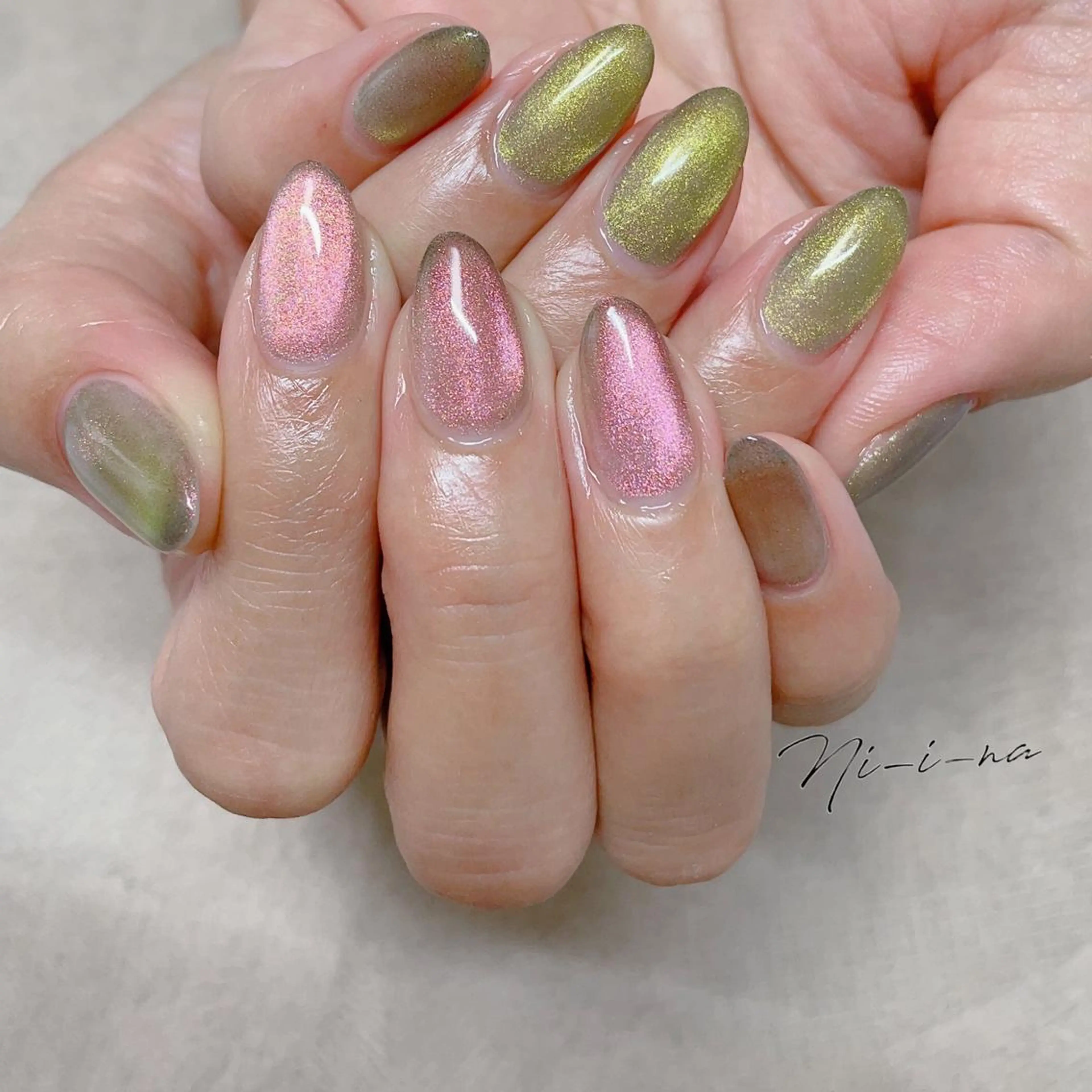 ネイル マグネットネイル nail salon Ni-i-naのネイルデザイン