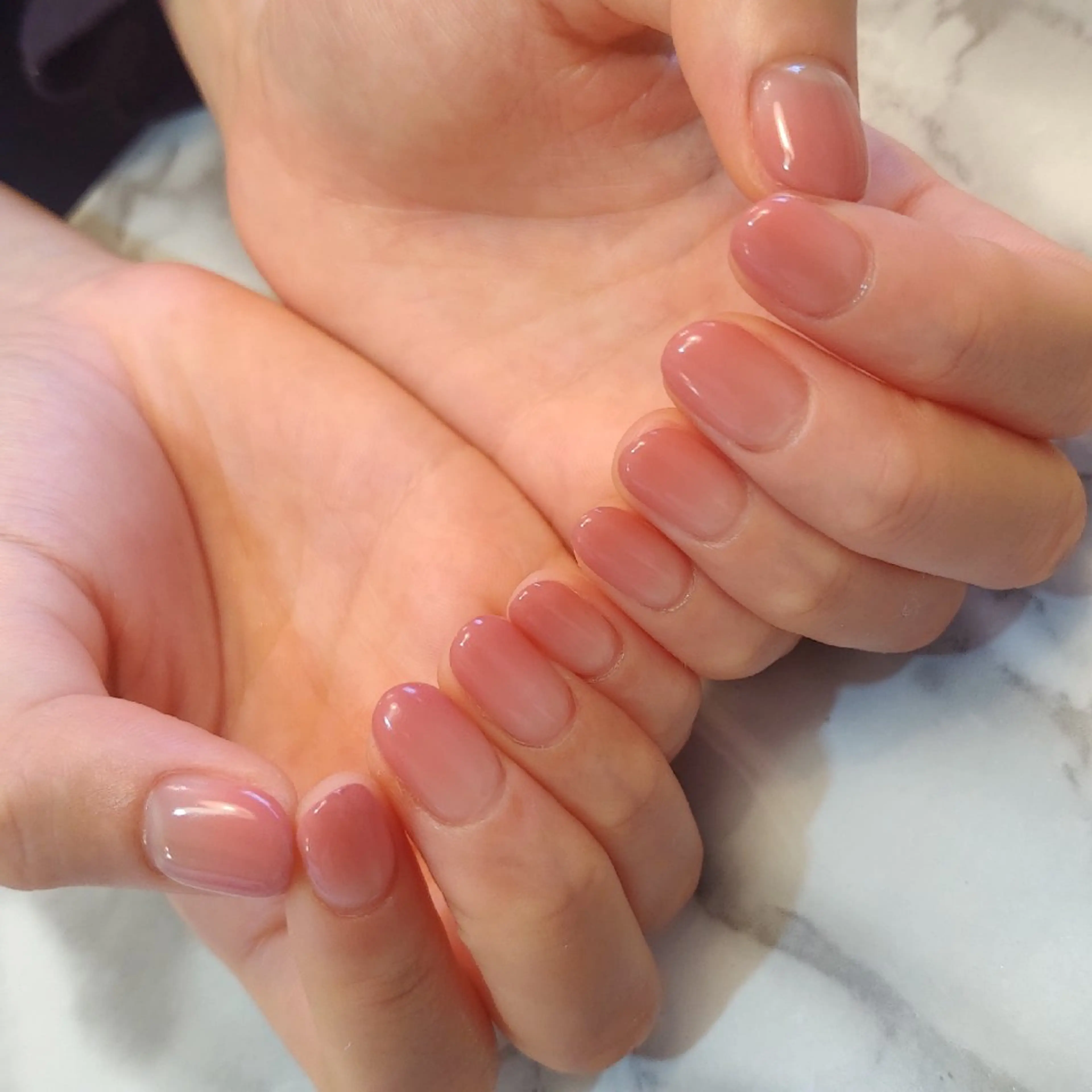 ネイル グラデーション ジェヌインネイル 河内のネイルデザイン