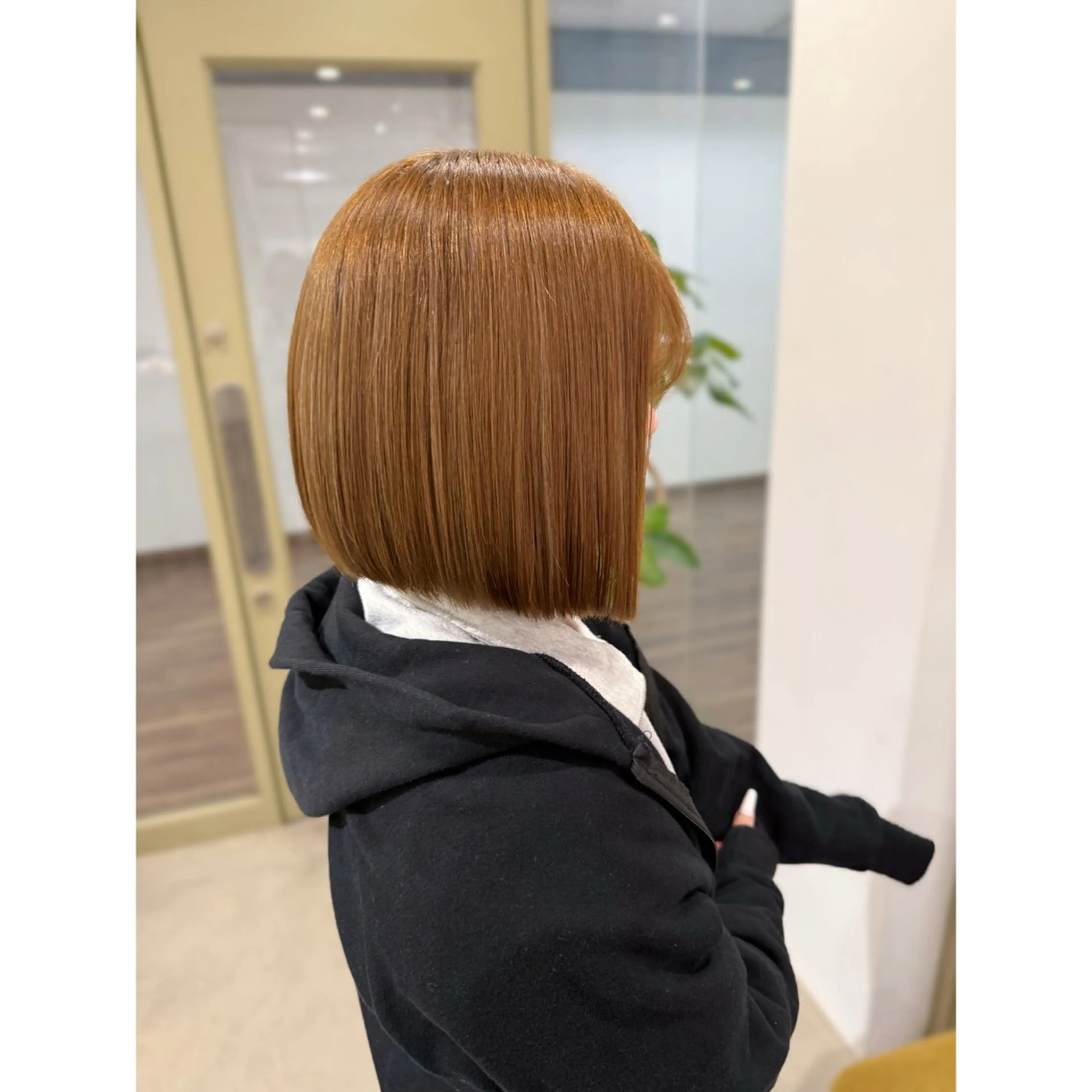 ミディアム 佐藤 歩菜のヘアスタイル