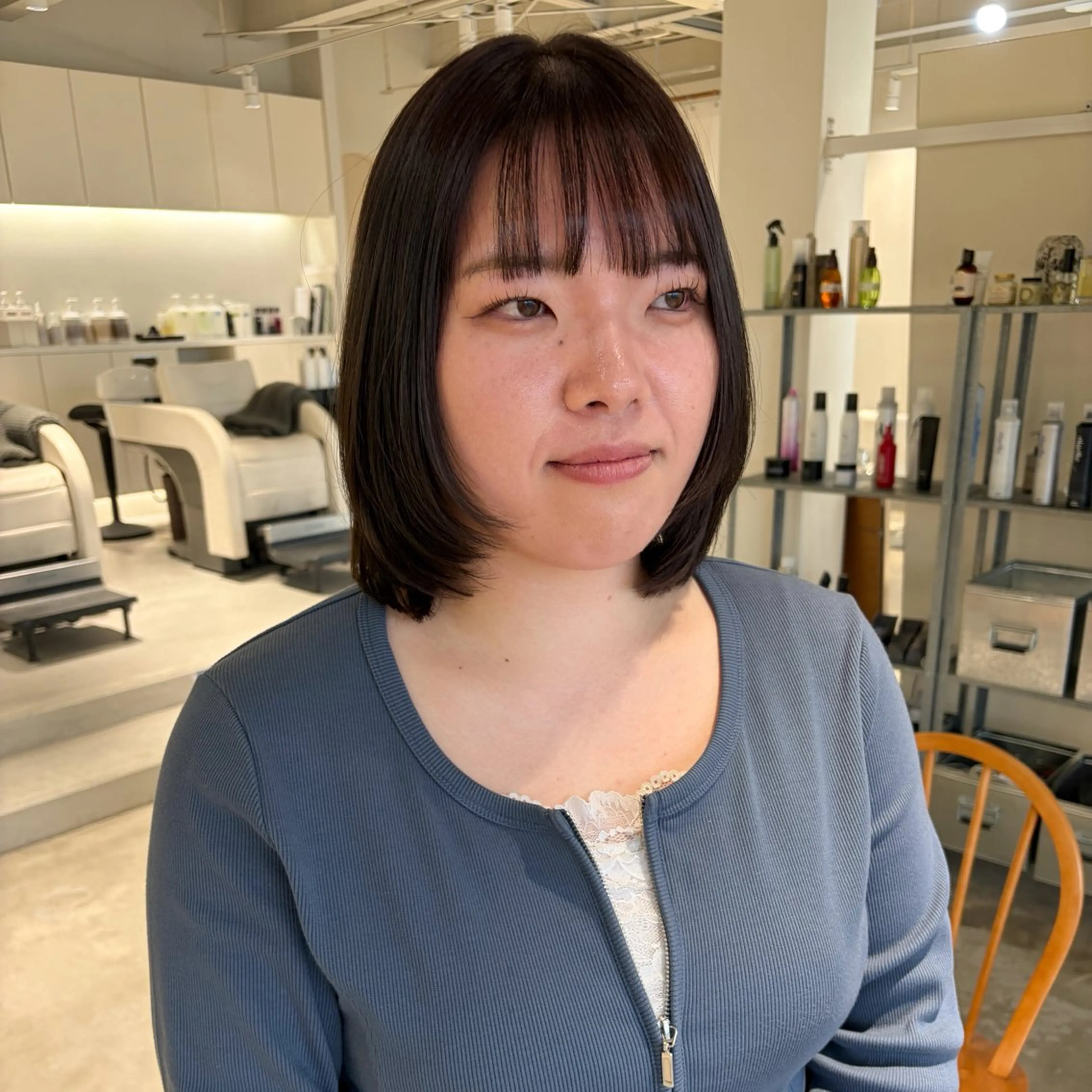 ミディアム カラー ヘアカラー 周東 芽依のヘアスタイル