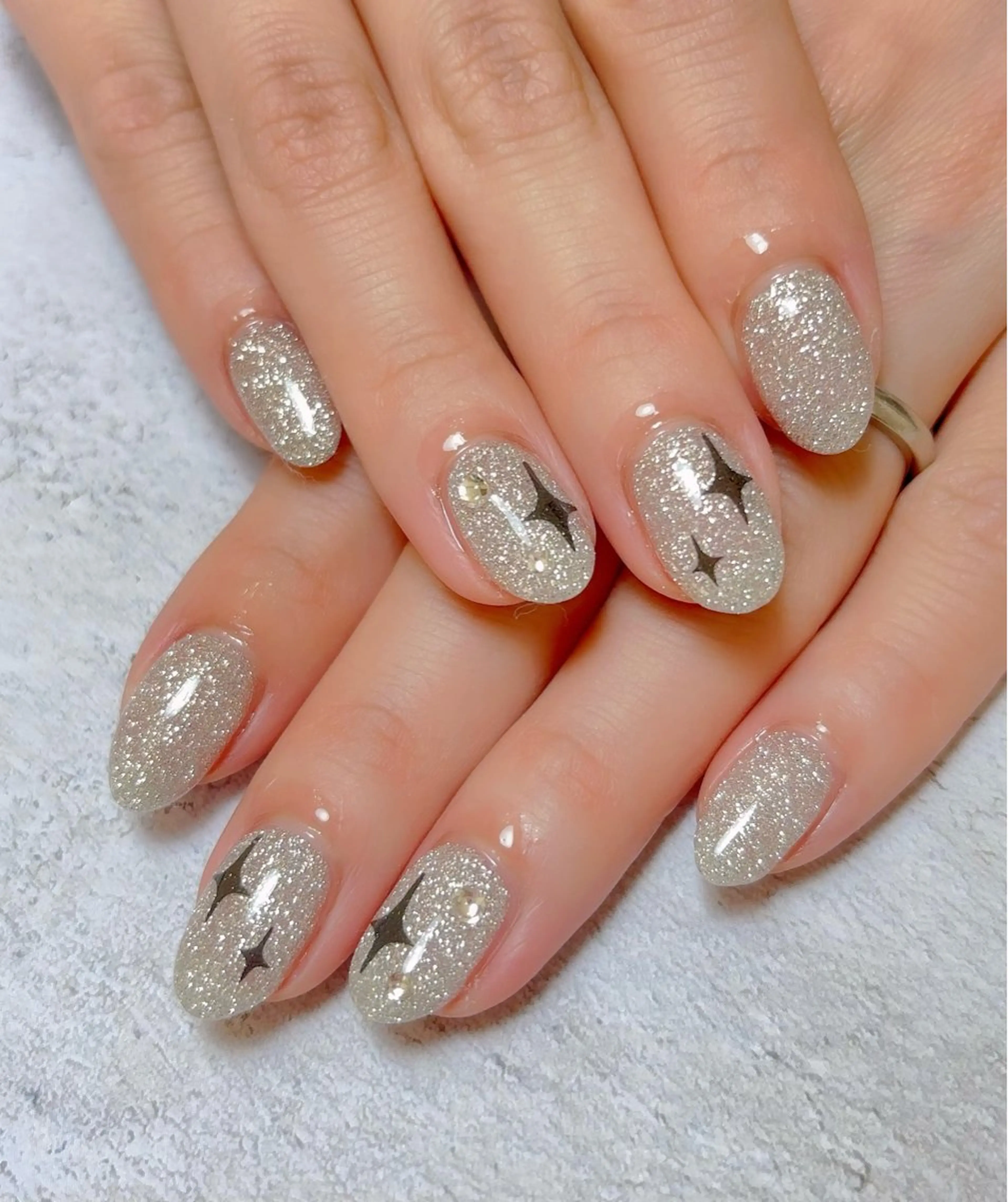 ネイル ハンドネイル ella nail AIのネイルデザイン