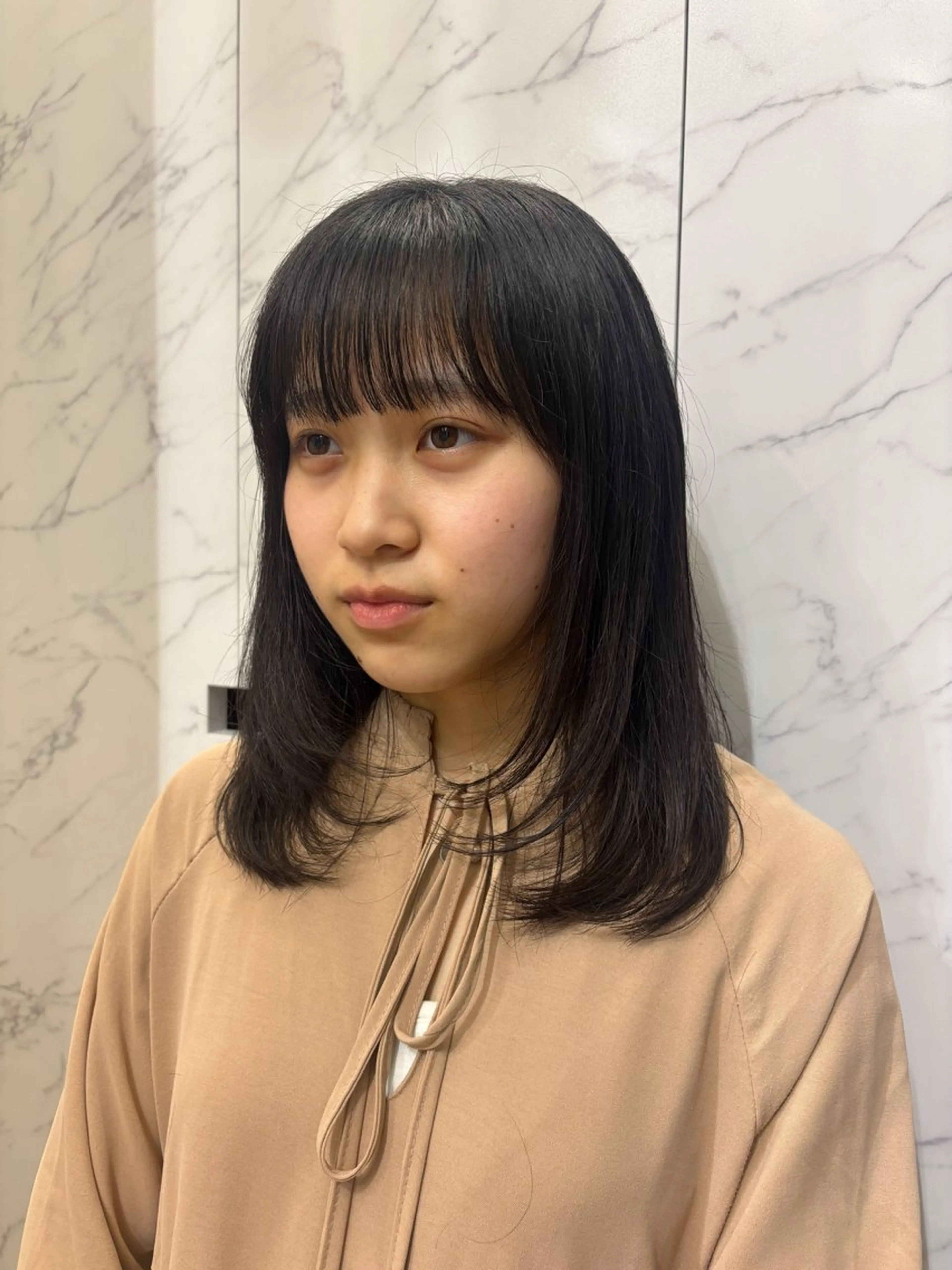 ミディアム mio / ショートカットモデルのヘアスタイル