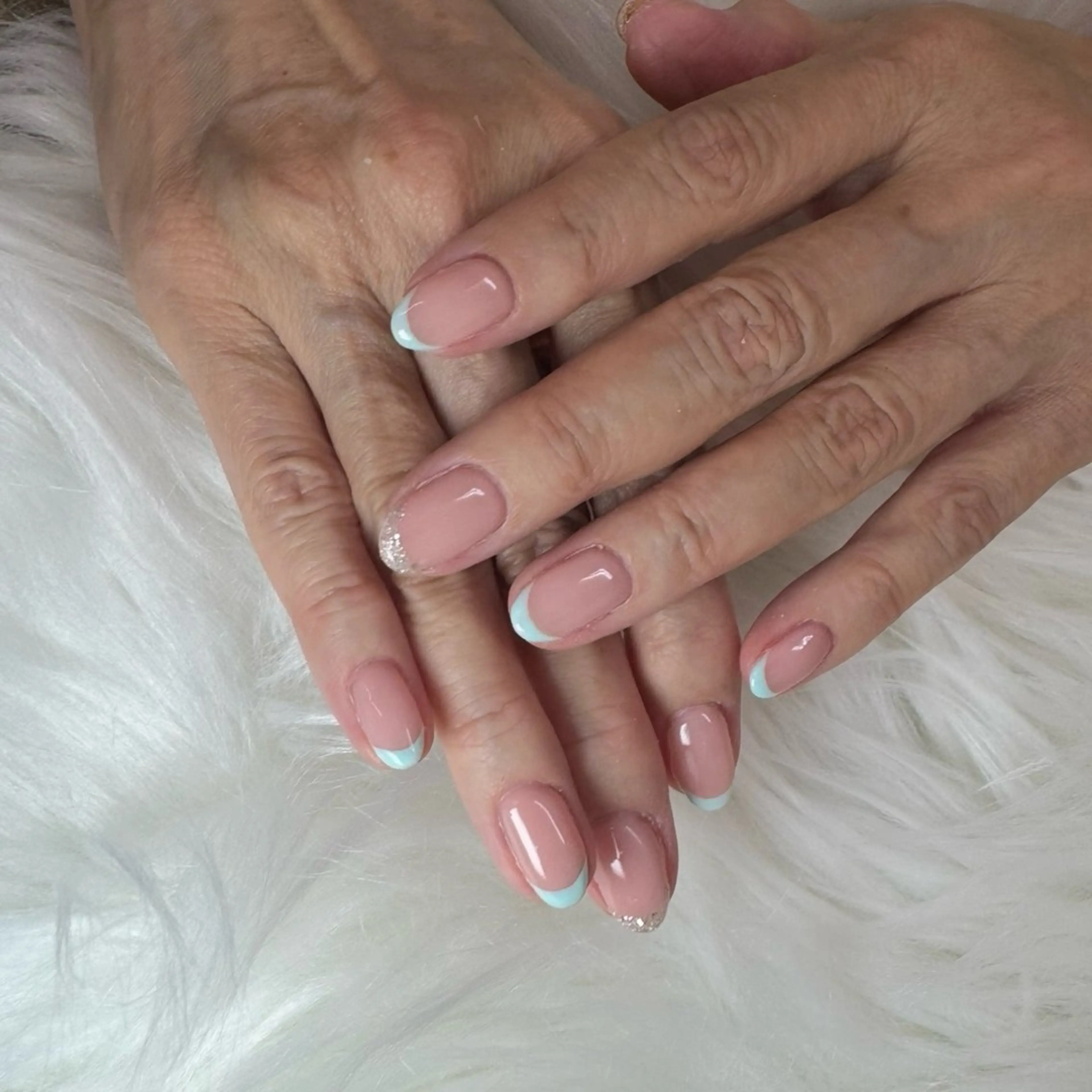 ミディアム ハンドネイル nailsalon  YOU.所属・唐渡 優香のネイルデザイン