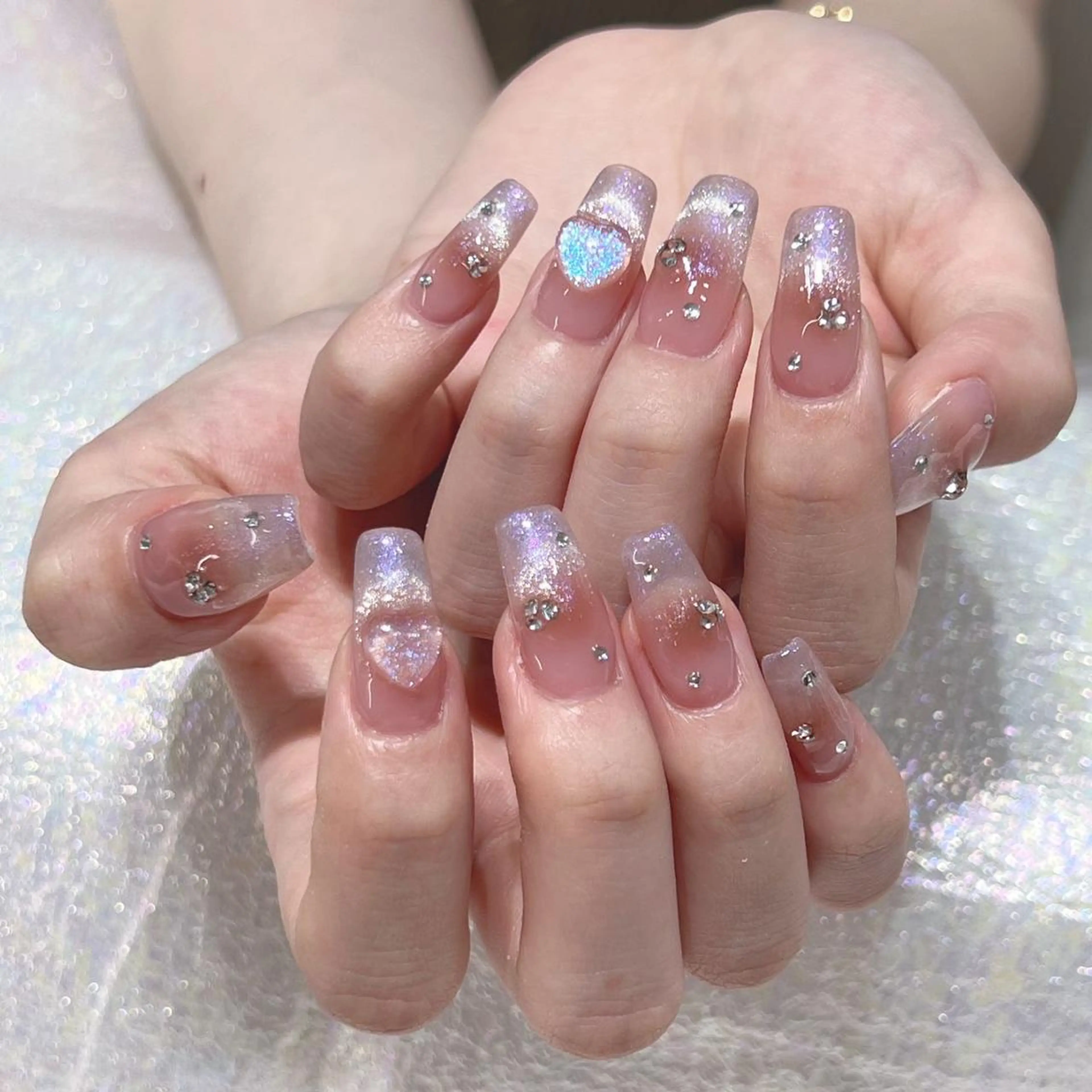 ネイル アートネイル 長さ出し ネイルチップ Queens ciciのネイルデザイン