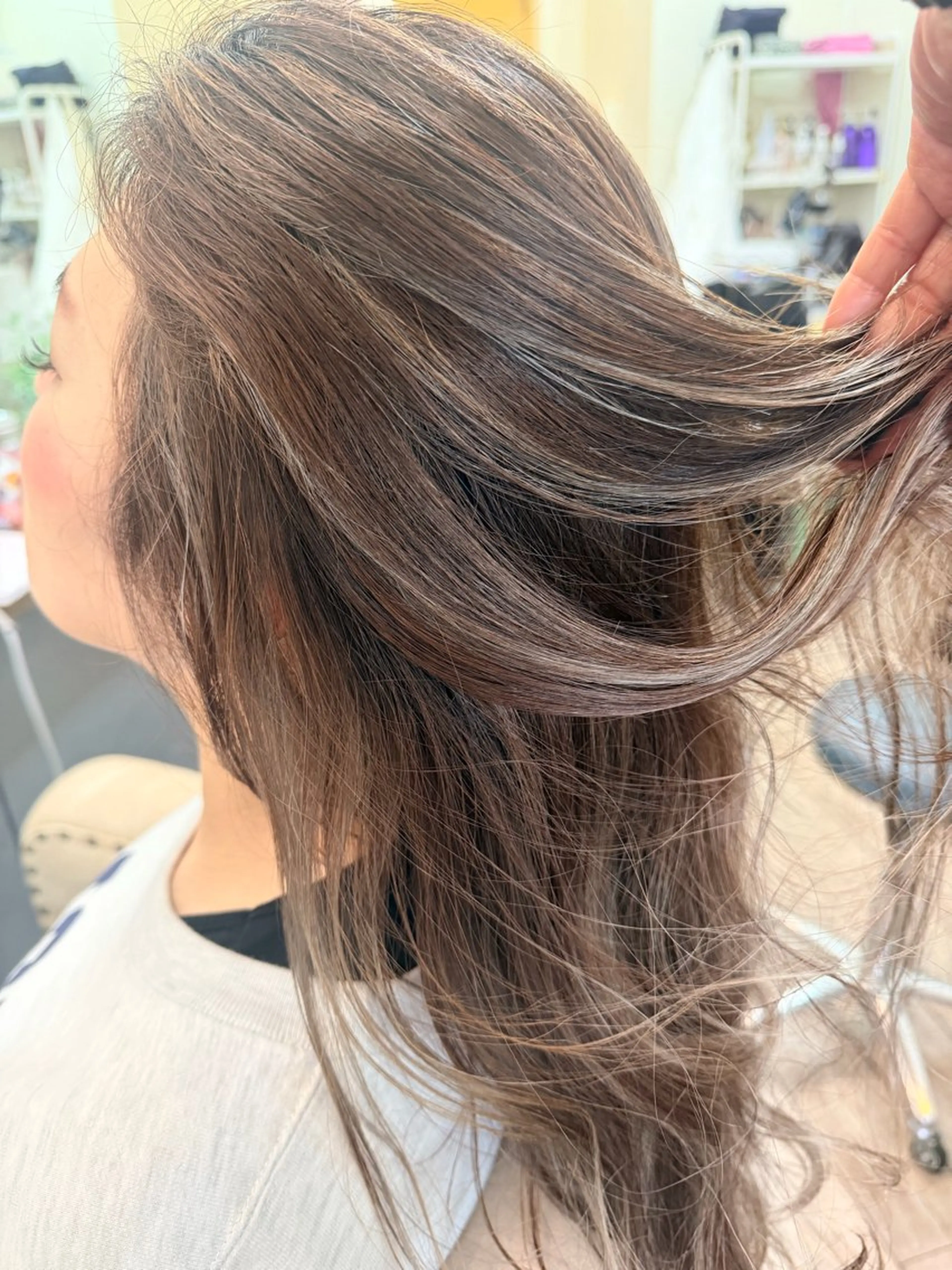 ロング カラー カット ヘアカラー トリートメント 鶴見 和美のヘアスタイル