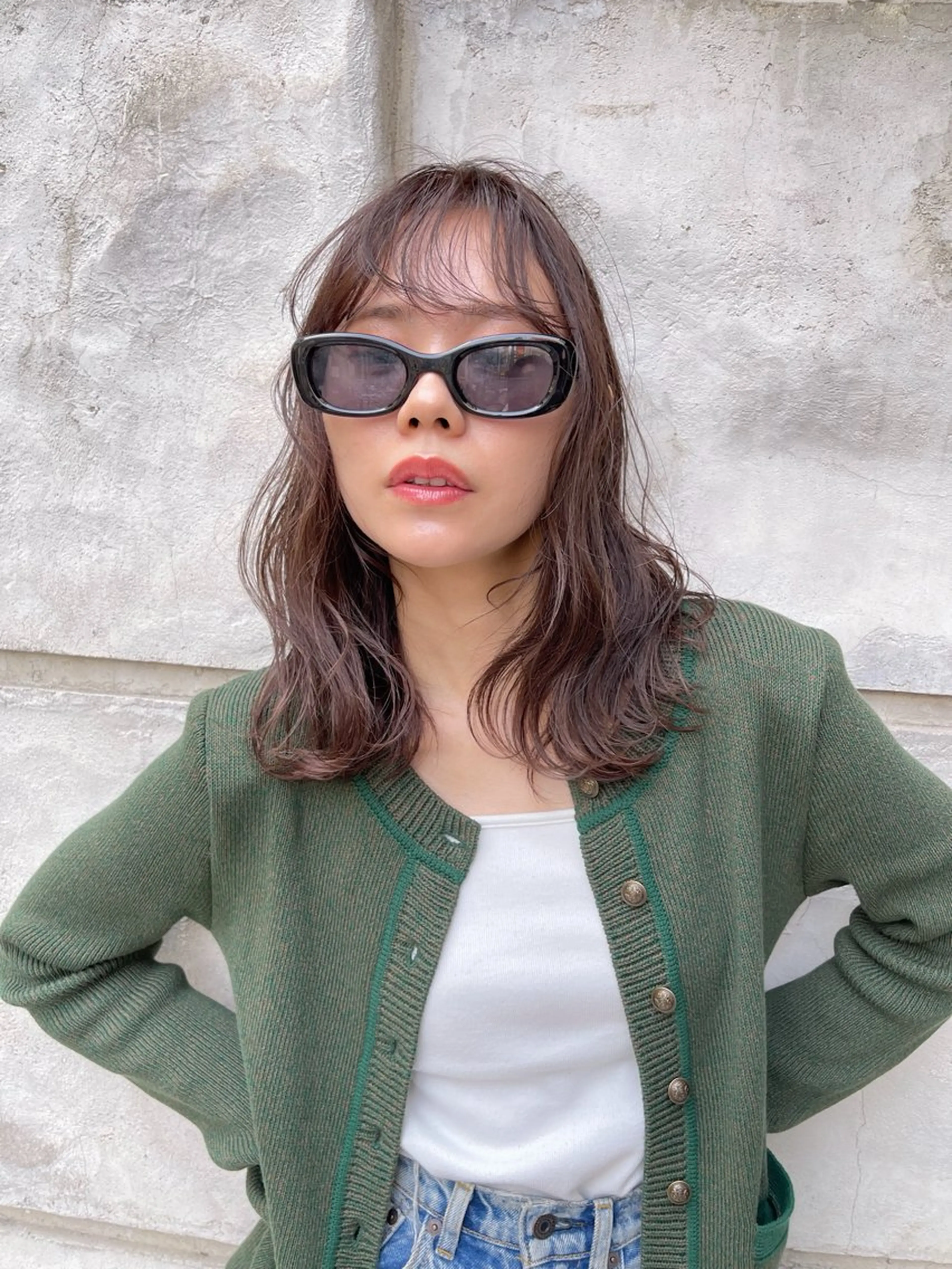 ミディアム カラー ベージュカラー ブリーチ ダブルカラー ブリーチなしカラー 顔周りカット ヘアカラー トリートメント AiM 大名　似合わせカットのヘアスタイル