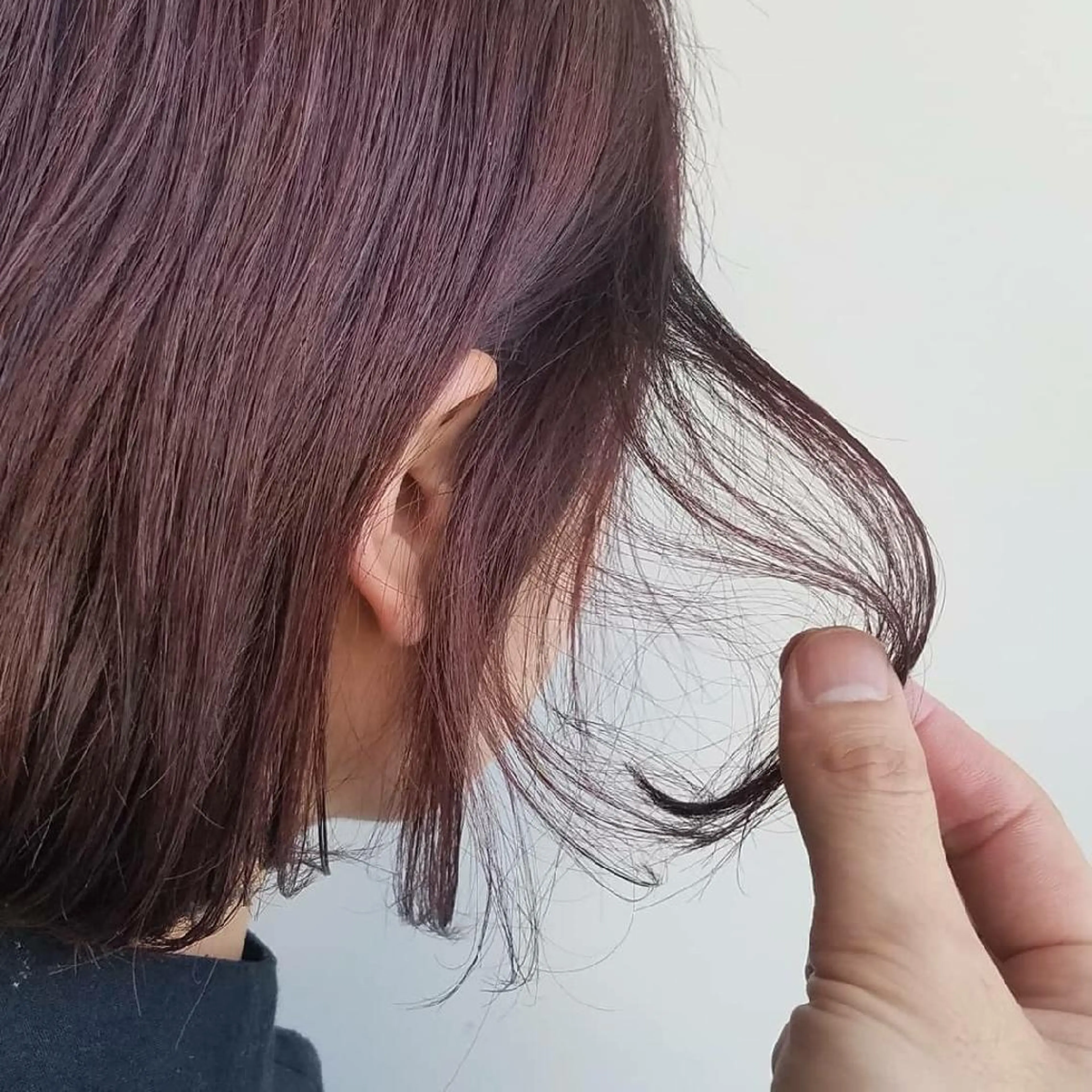 カラー ミディアム パーマ ヘアアレンジ バイオレットカラー iplus まつげ、眉毛、耳つぼのマツエク・マツパデザイン