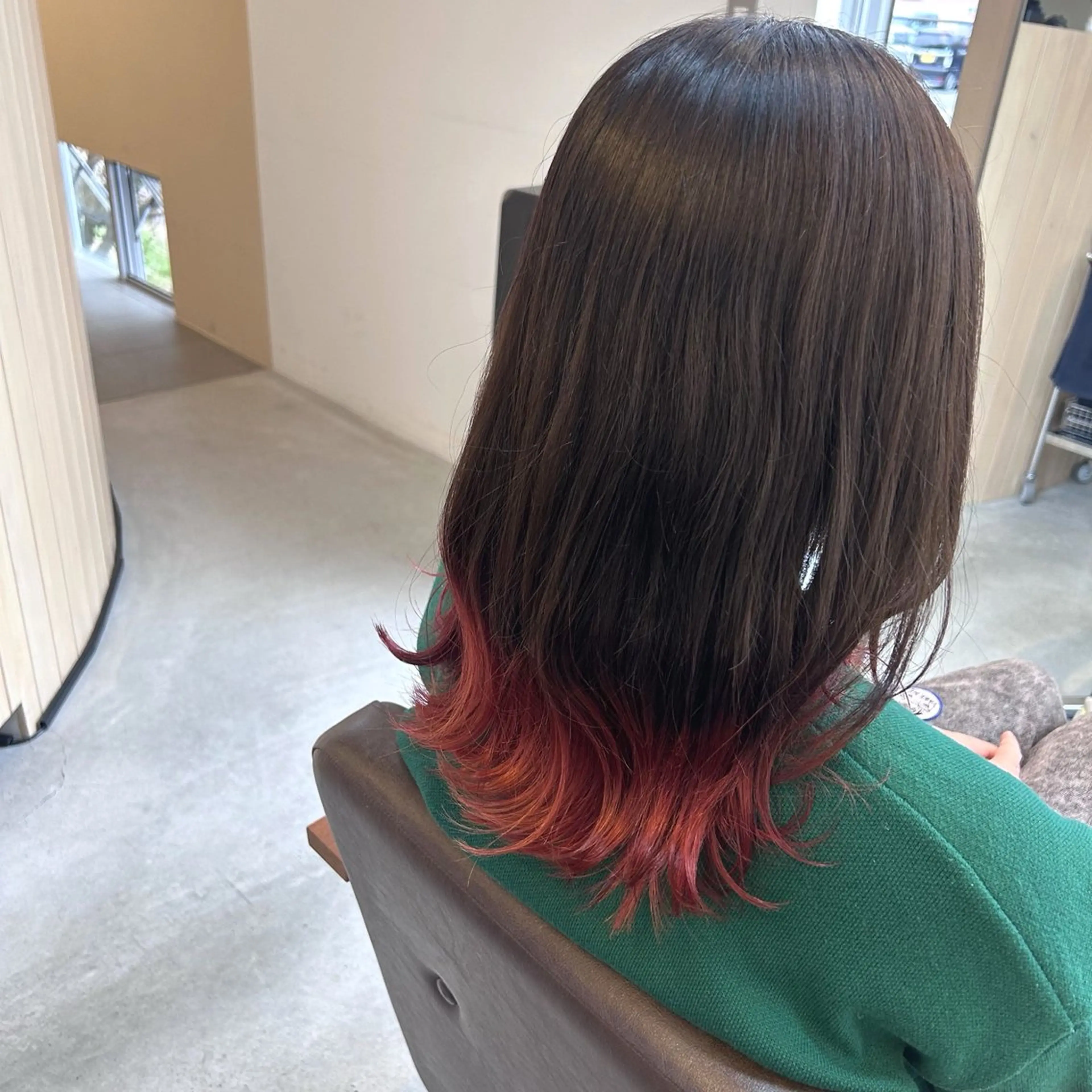 ミディアム カット ヘアカラー トリートメント 綿貫 美雪のヘアスタイル