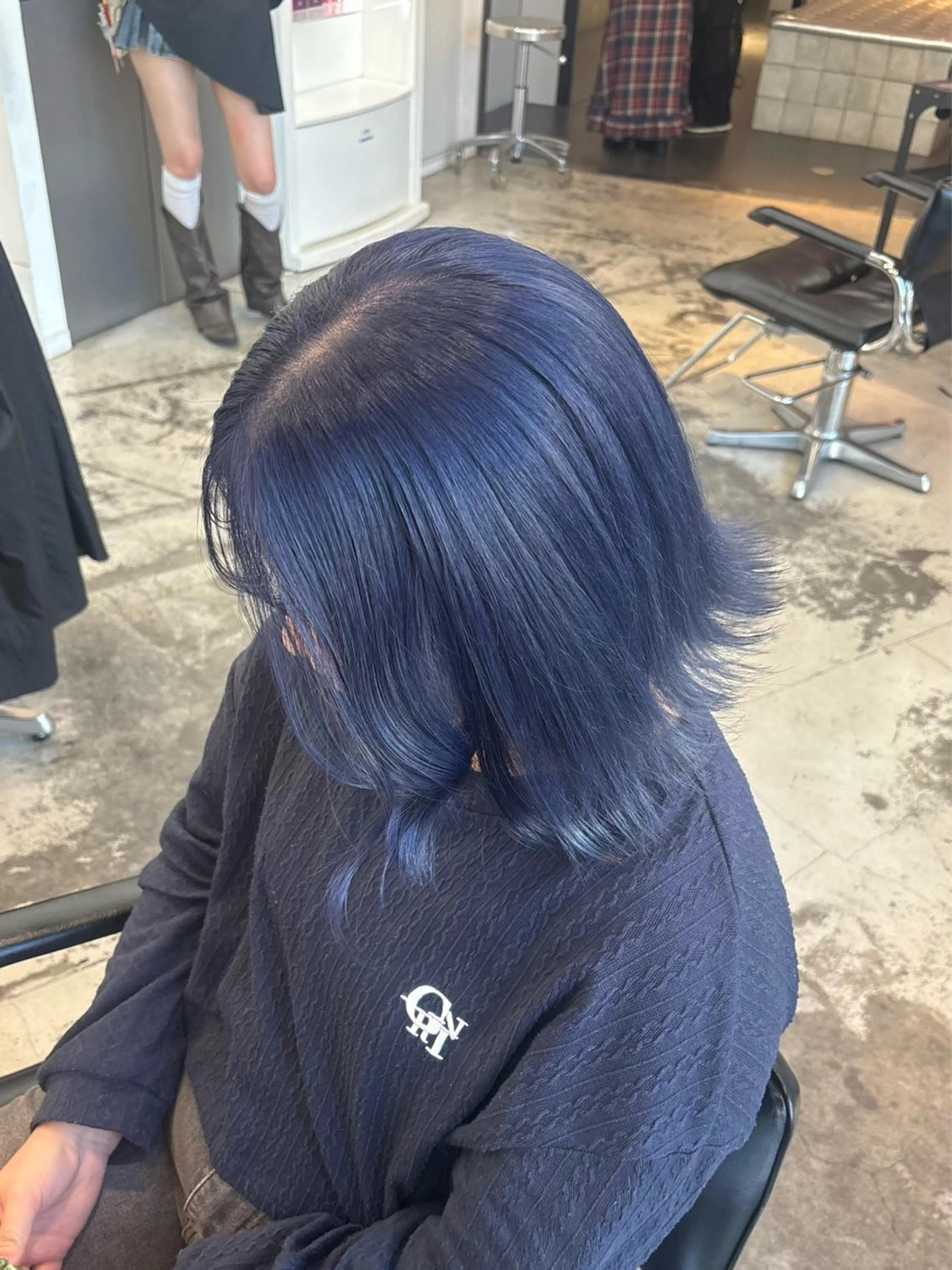 ミディアム カラー ブルーカラー ブルーラベンダー ラベンダーカラー ヘアカラー レイヤー sala 推しカラー職人🎀のヘアスタイル