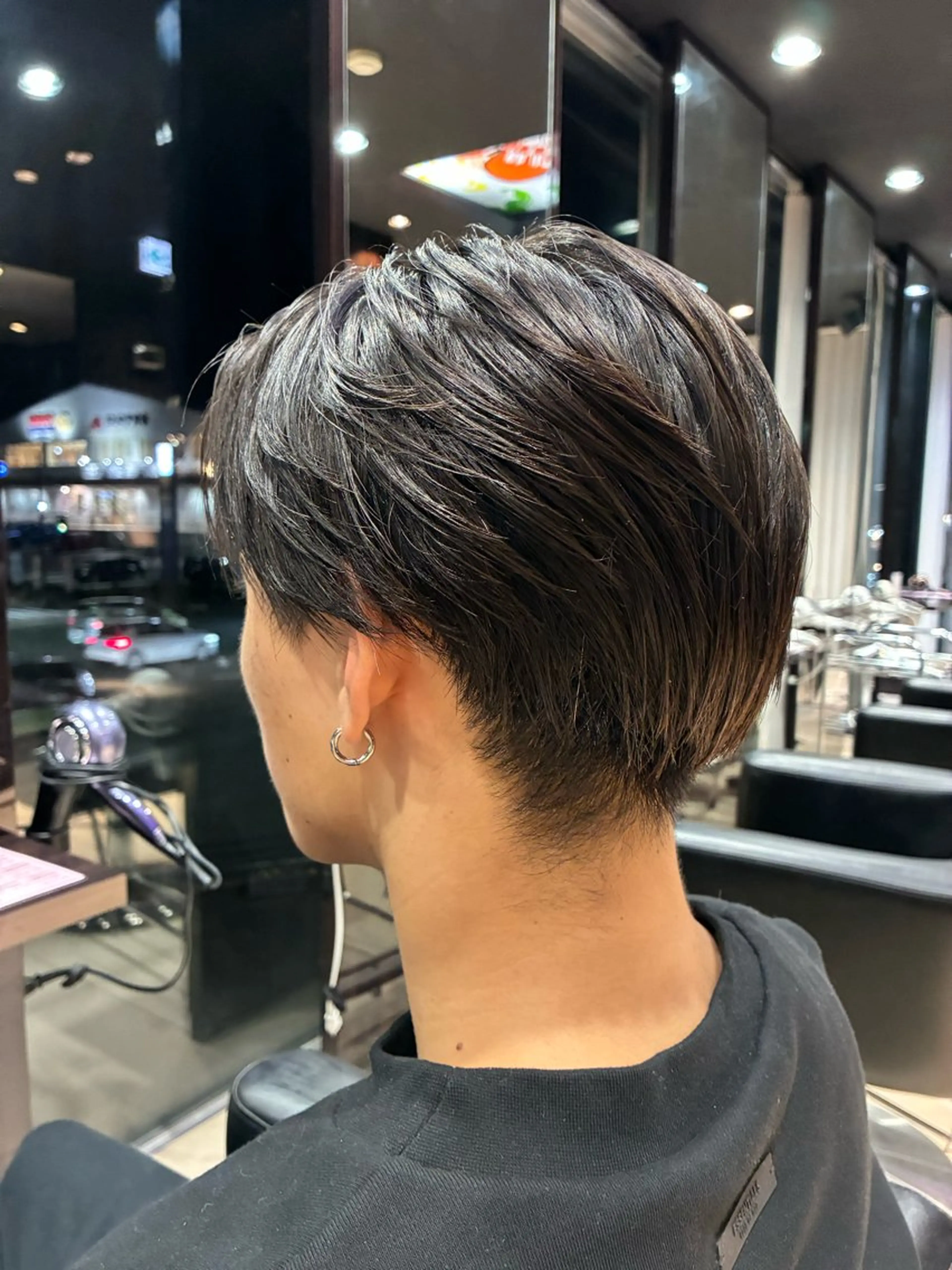 ショート パーマ ストレートパーマ 鷹尾 汐音のヘアスタイル