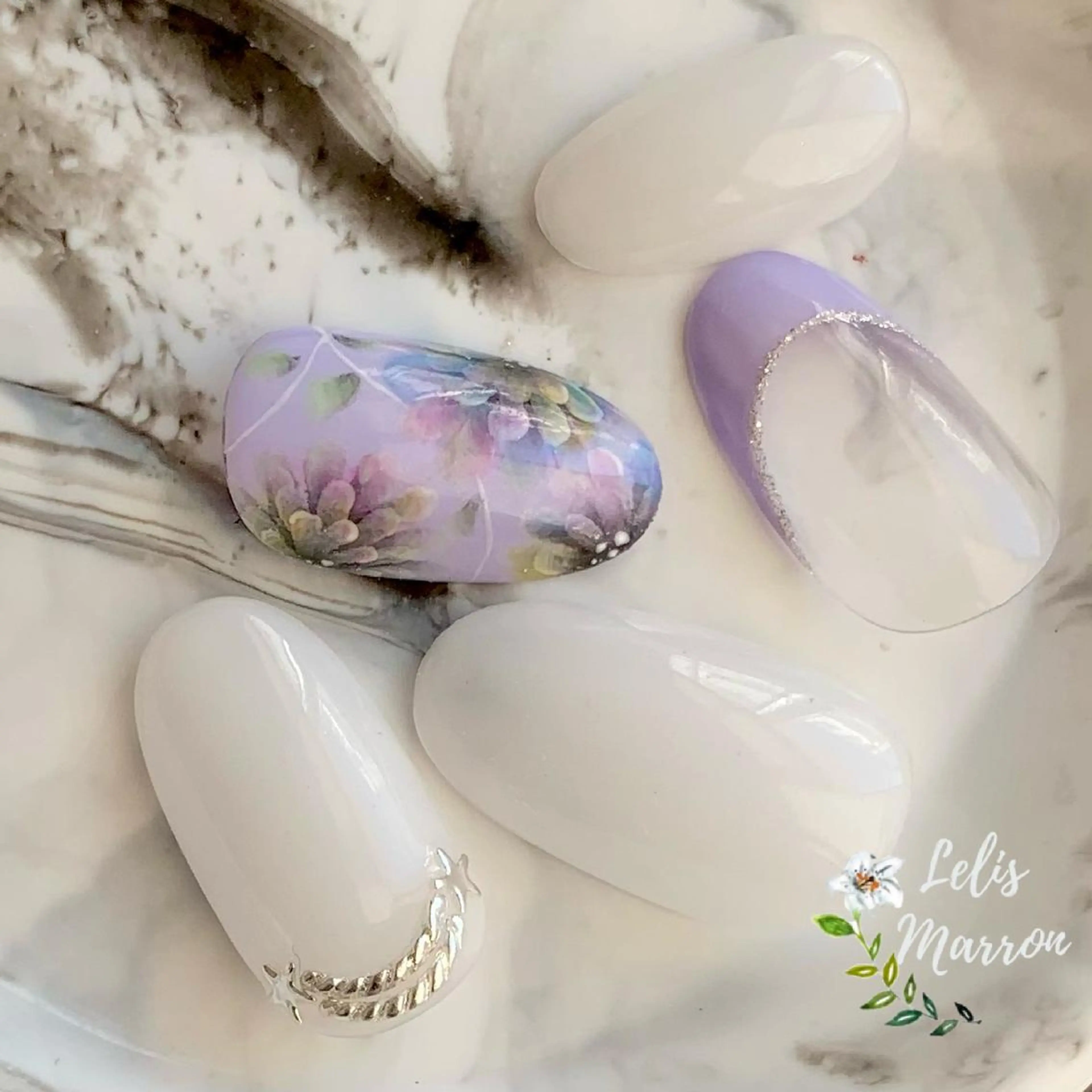 ネイル アートネイル フラワーネイル フレンチネイル パープル シンプルネイル Lelis Marron所属・岸 侑李のネイルデザイン