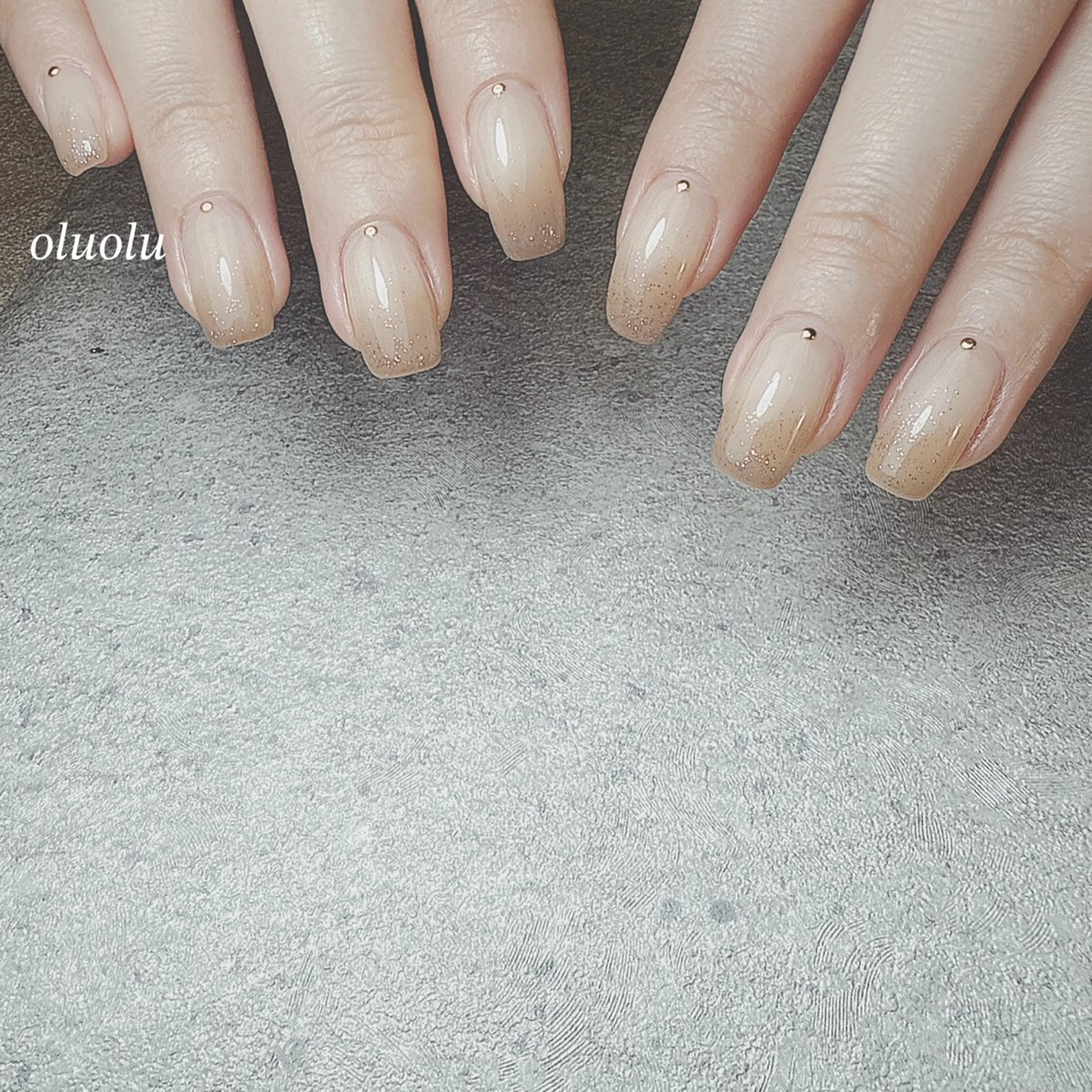 ネイル アートネイル ブラウン フラッシュネイル グラデーション 大村 紬華のネイルデザイン