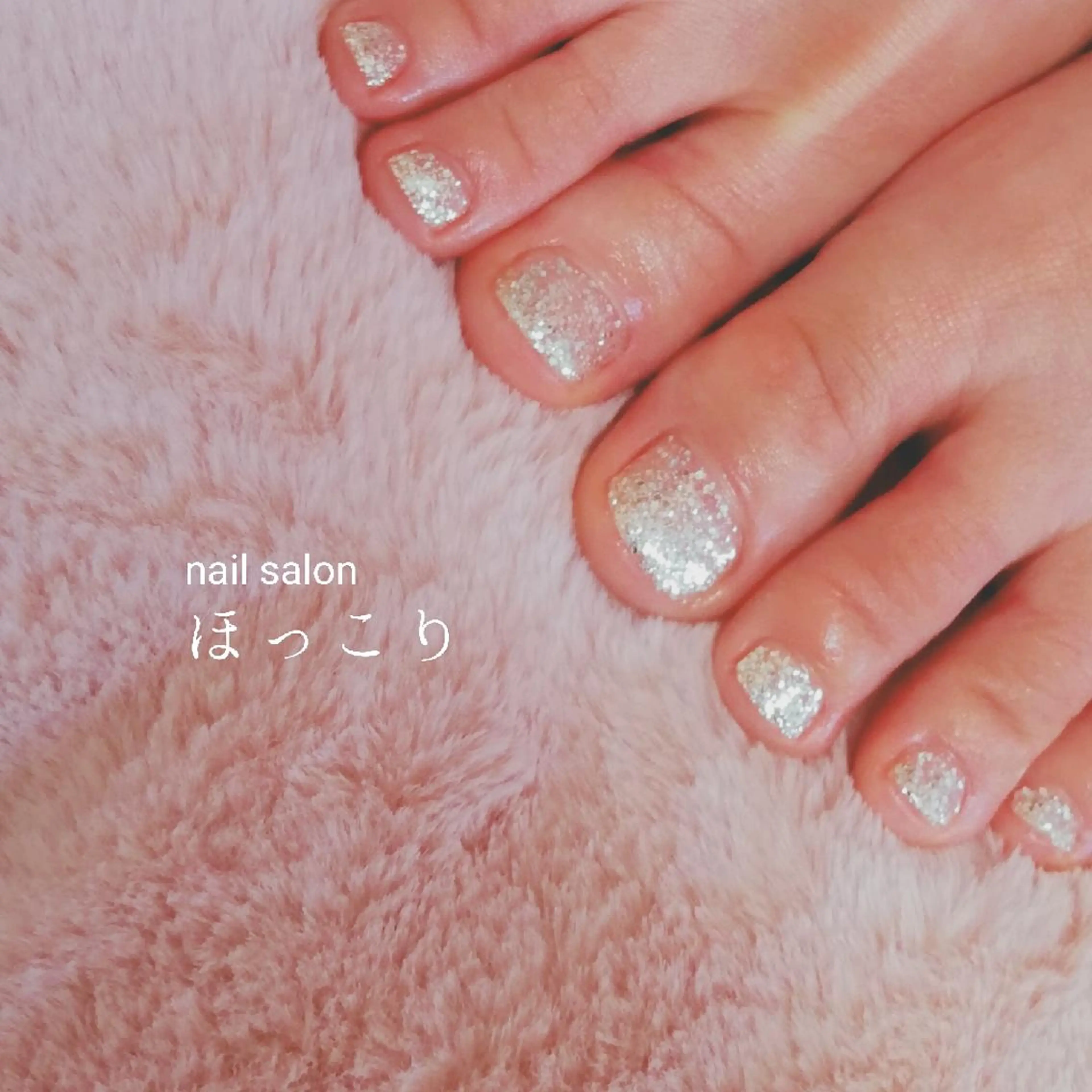 ネイル キラキラネイル ラメ(グリッター) ワンカラーネイル フットネイル ネイルサロンほっこり kanaのネイルデザイン