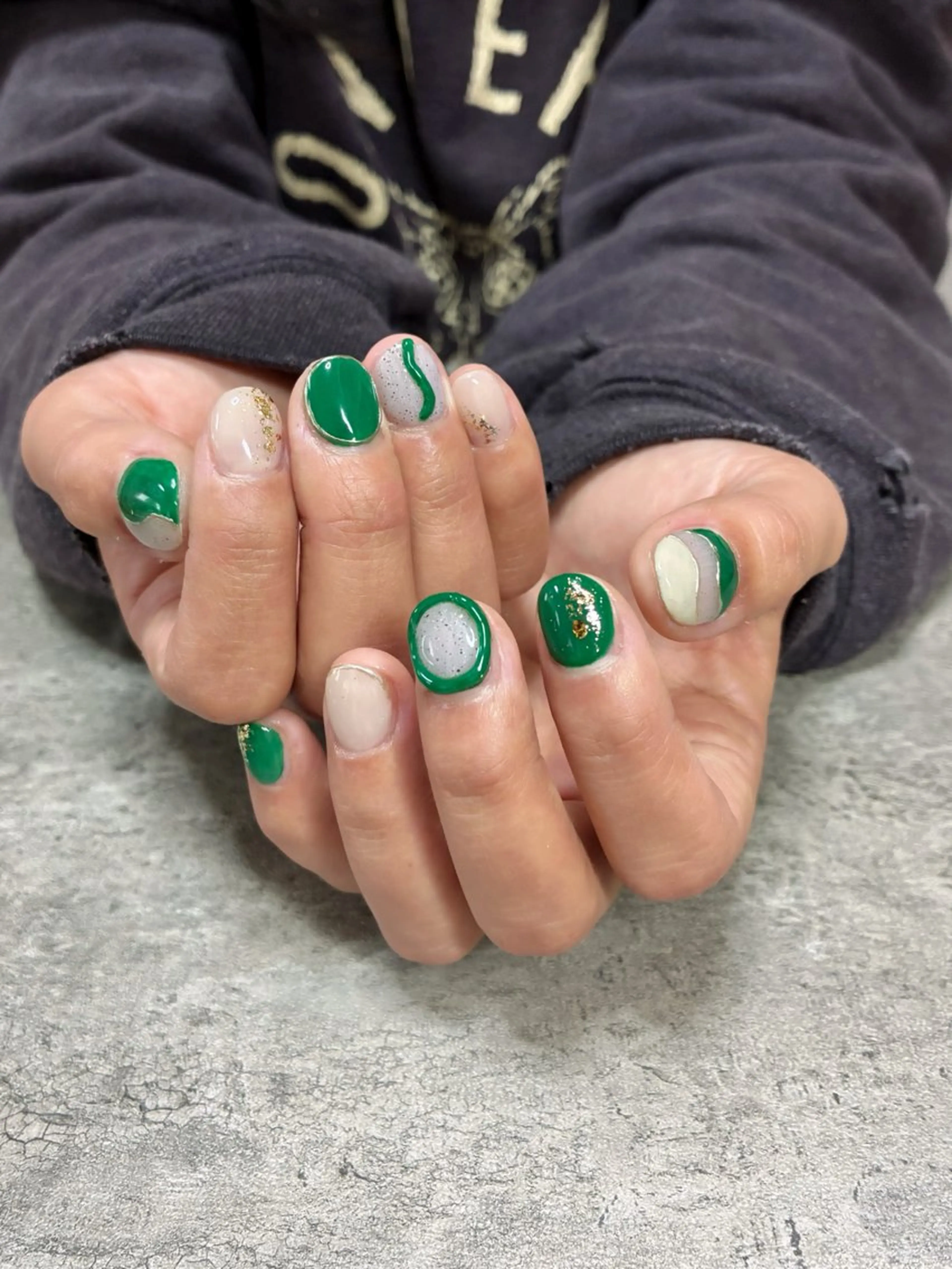 ネイル グリーン shiki_nail 🪐のネイルデザイン