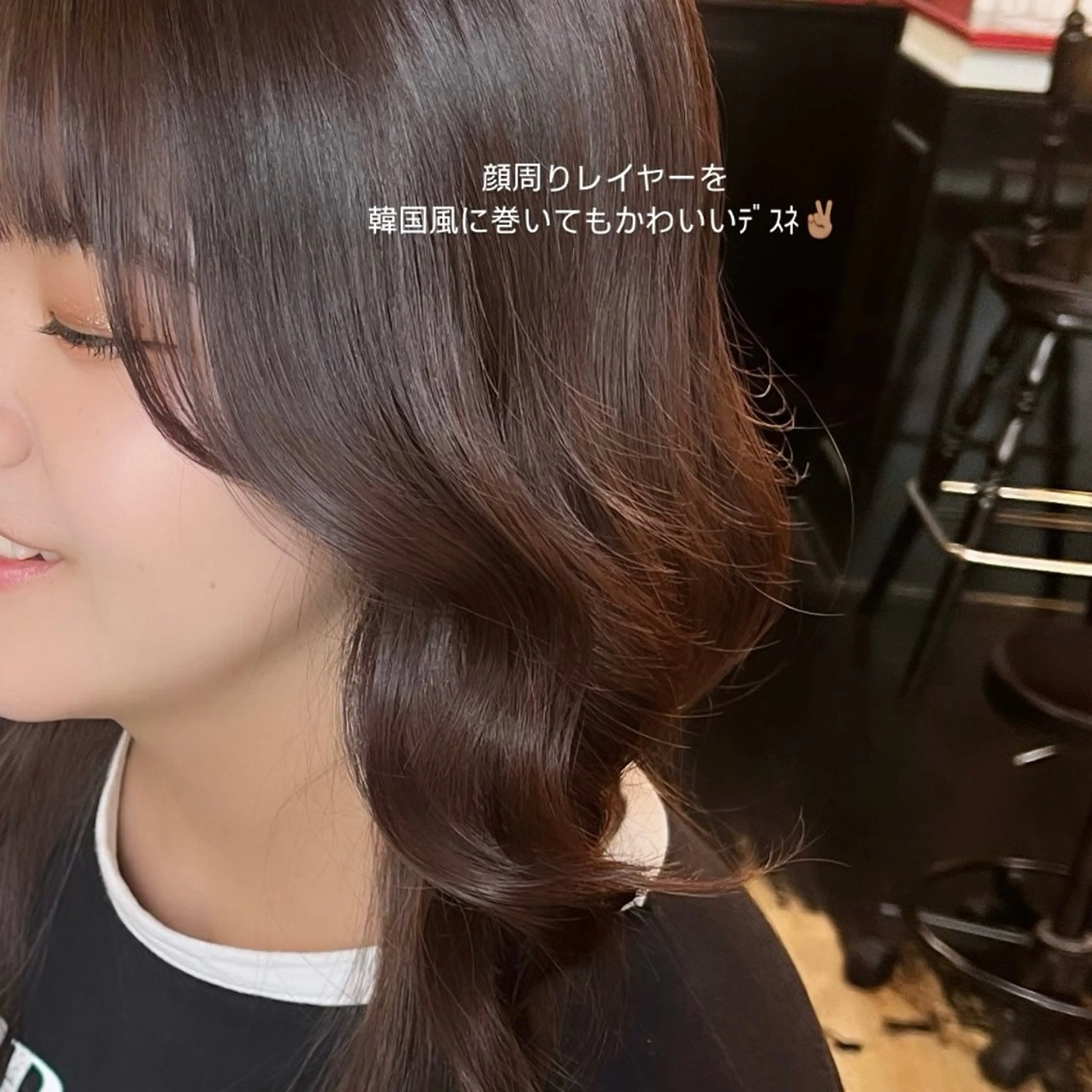 セミロング 顔まわりレイヤー 顔周りカット レイヤーカット スズキ リコのヘアスタイル