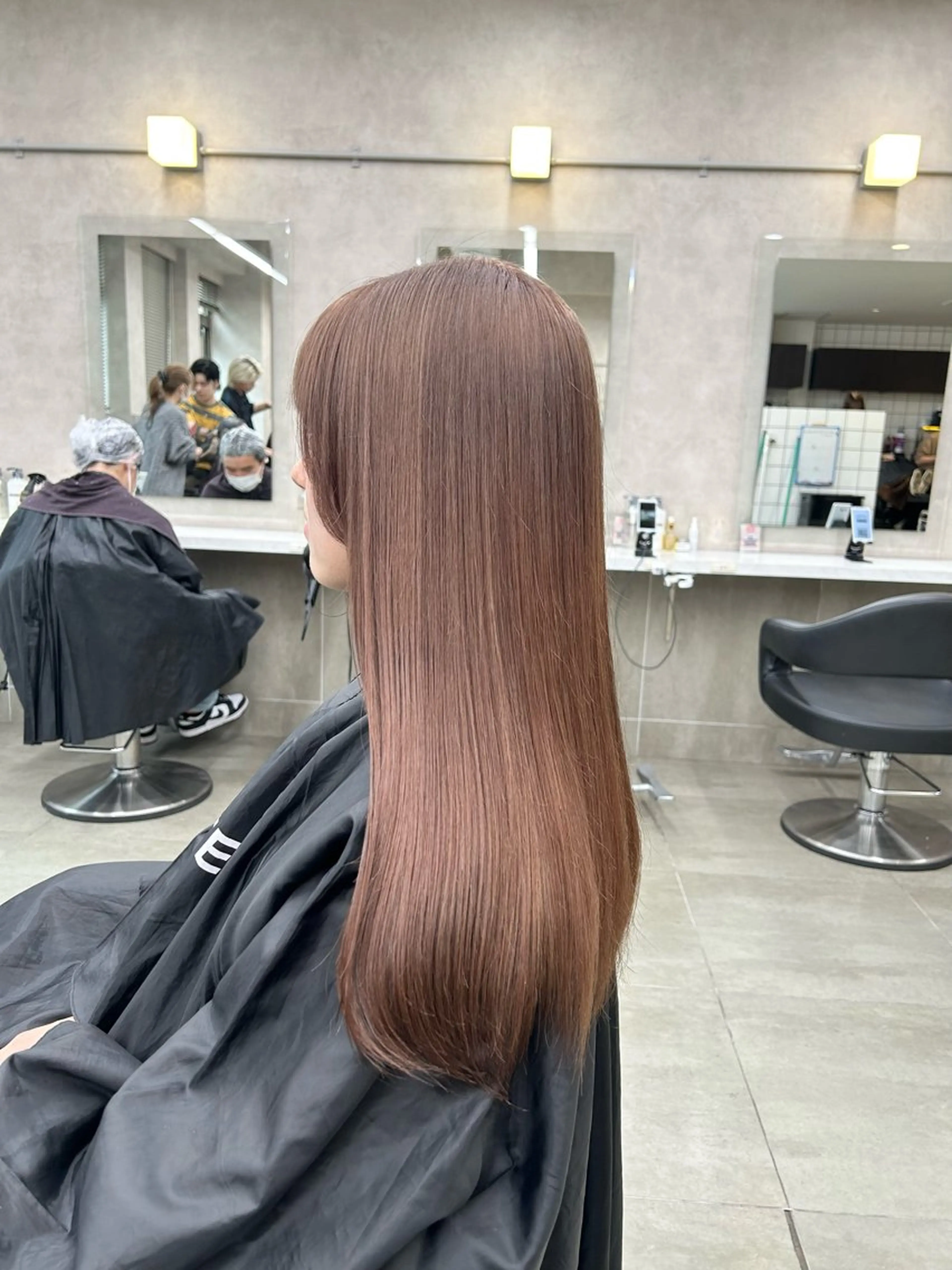 カラー ヘアカラー トリートメント 透明感ベージュ🤎 ナチュラルレイヤーのヘアスタイル