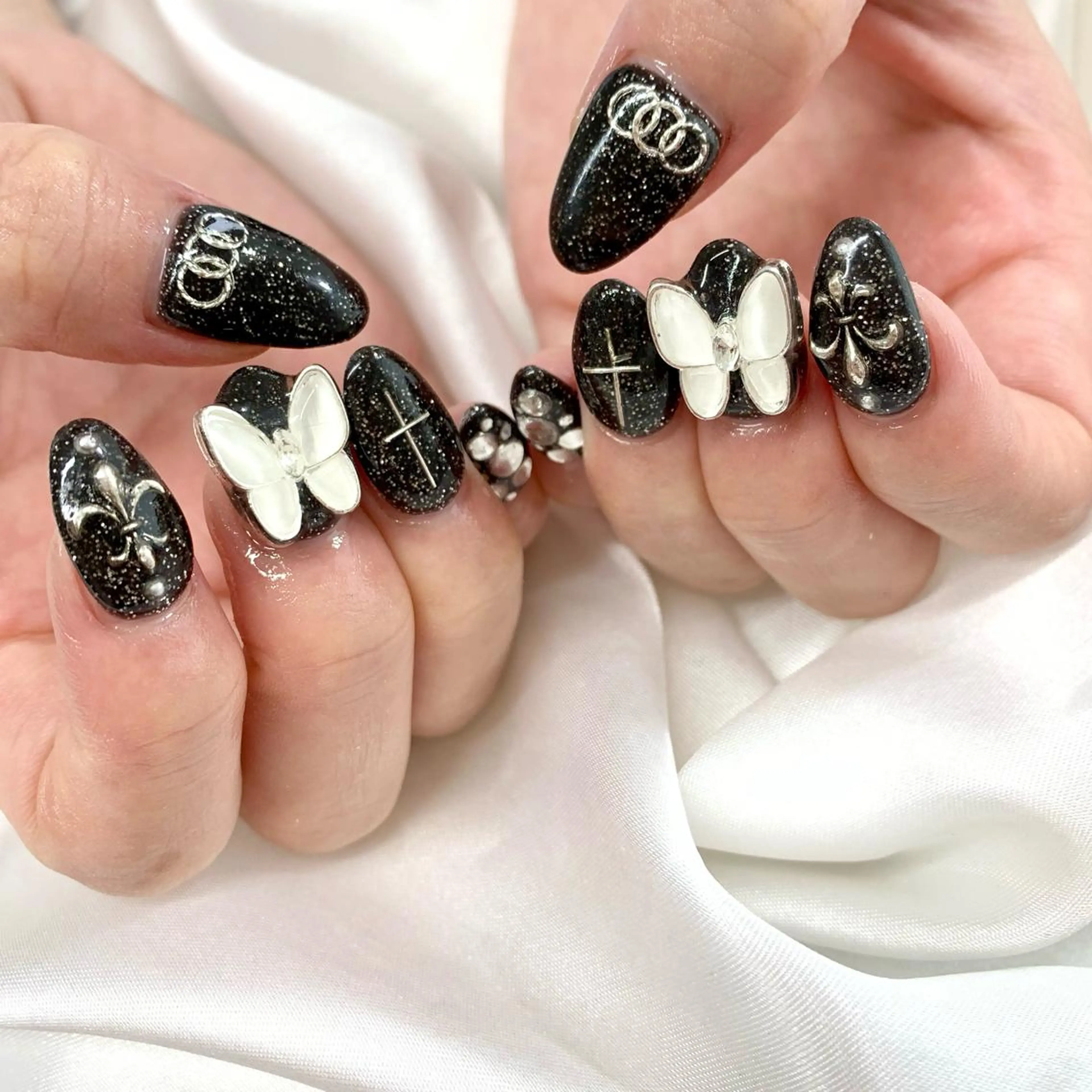 ネイル マツエク・マツパ アイブロウ 韓国風マツエク 韓国ネイル ハンドネイル pu muのネイルデザイン