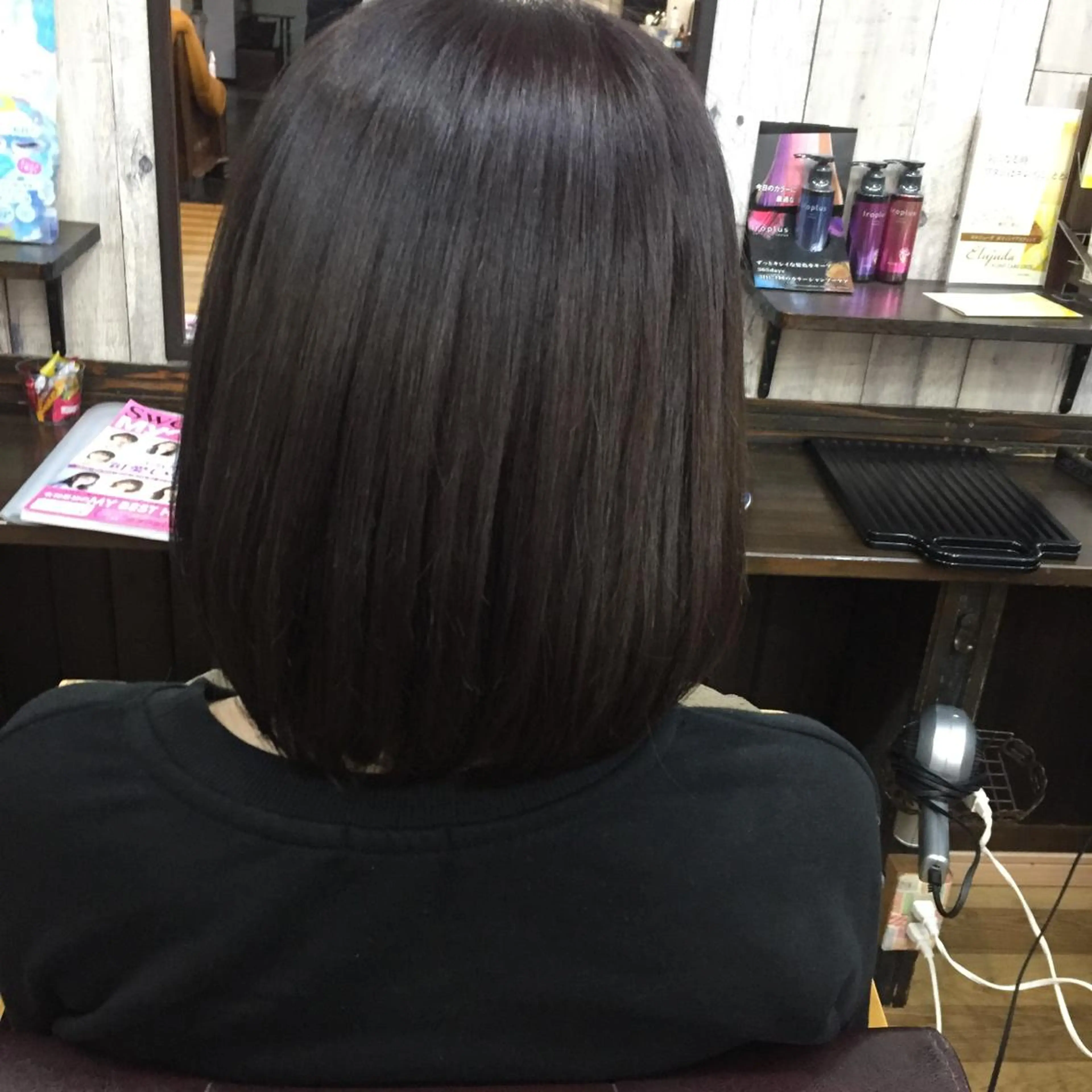 カラー 中山 ルミ子のヘアスタイル