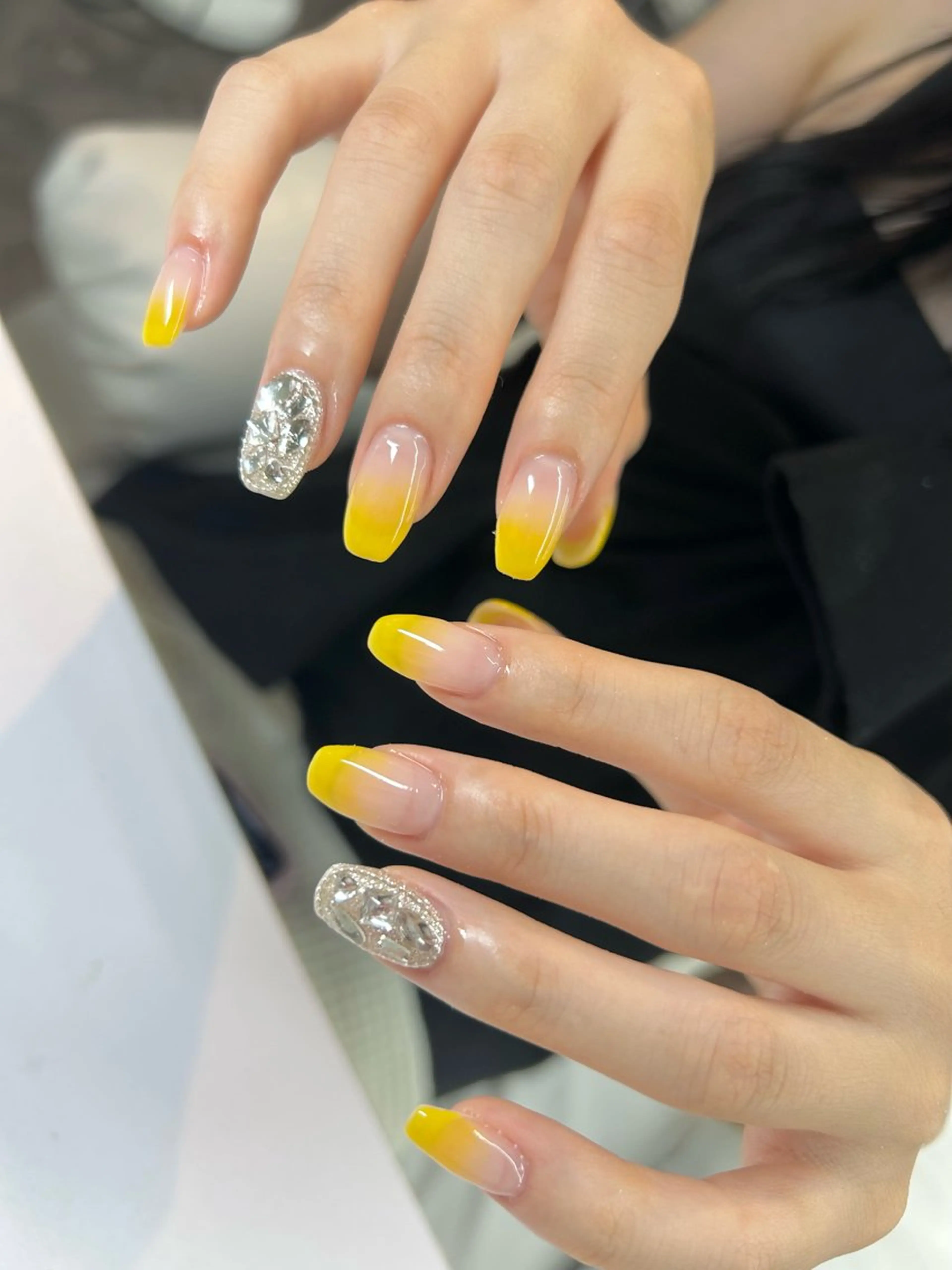 ネイル 持ち込み 上野山 陽菜のネイルデザイン